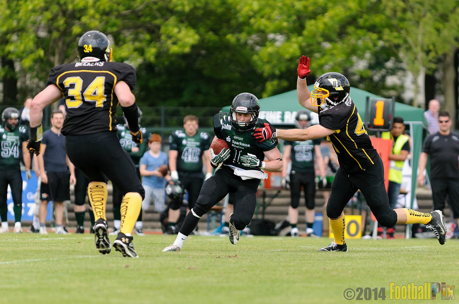 Düsseldorf Bulldozer vs. Rheine Raptors - 31.05.2014 Düsseldorf Bulldozer vs. Rheine Raptors (6:33)