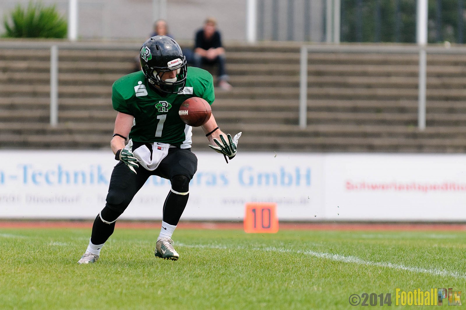 Düsseldorf Panther Prospects vs. Rheine Raptors - 15.06.2014 Düsseldorf Panther Prospects vs. Rheine Raptors (19:24) 