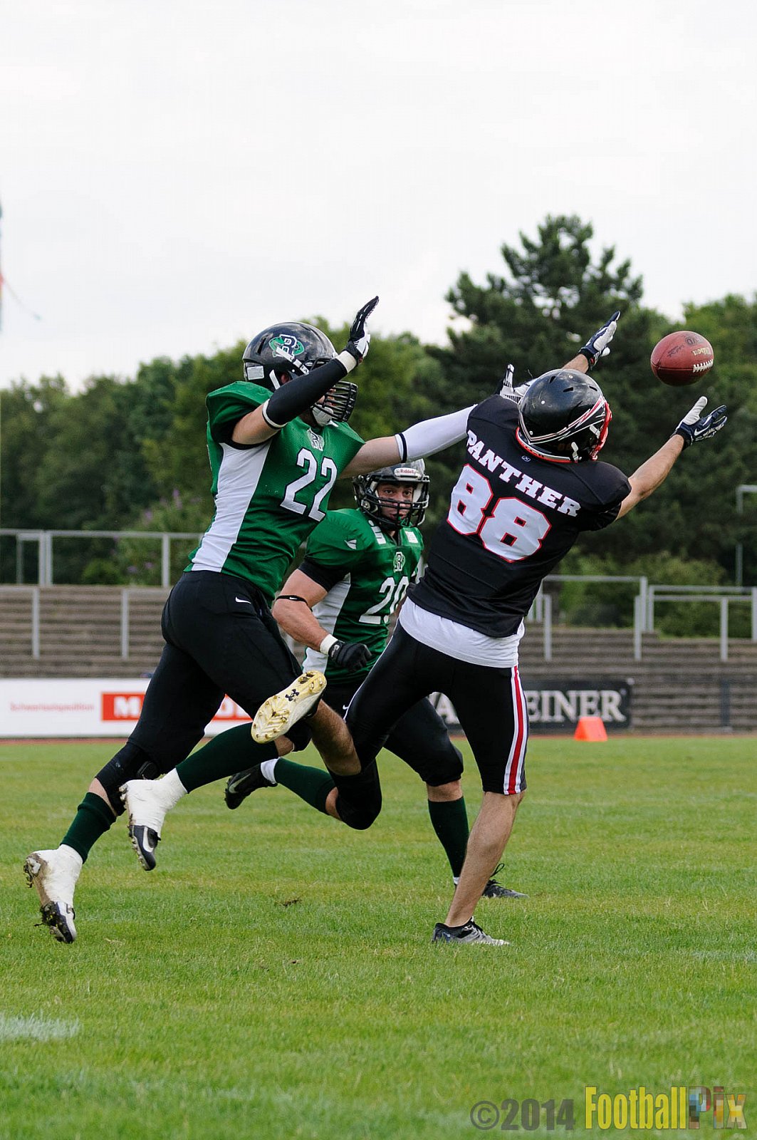 Düsseldorf Panther Prospects vs. Rheine Raptors - 15.06.2014 Düsseldorf Panther Prospects vs. Rheine Raptors (19:24) 