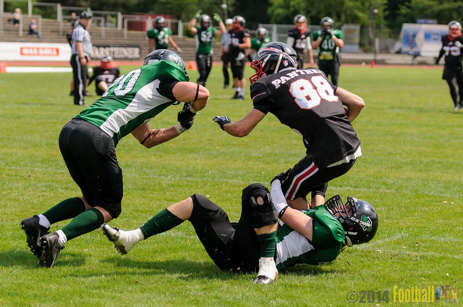 Düsseldorf Panther Prospects vs. Rheine Raptors - 15.06.2014 Düsseldorf Panther Prospects vs. Rheine Raptors (19:24) 