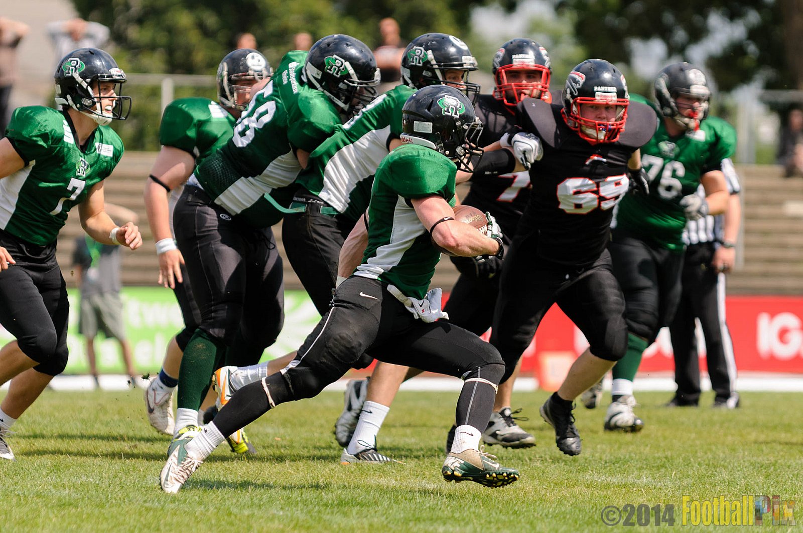 Düsseldorf Panther Prospects vs. Rheine Raptors - 15.06.2014 Düsseldorf Panther Prospects vs. Rheine Raptors (19:24) 