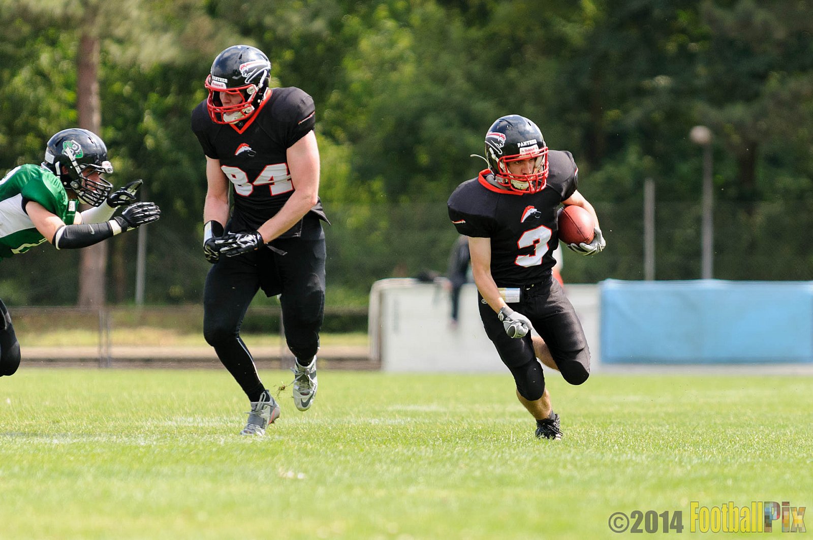 Düsseldorf Panther Prospects vs. Rheine Raptors - 15.06.2014 Düsseldorf Panther Prospects vs. Rheine Raptors (19:24) 