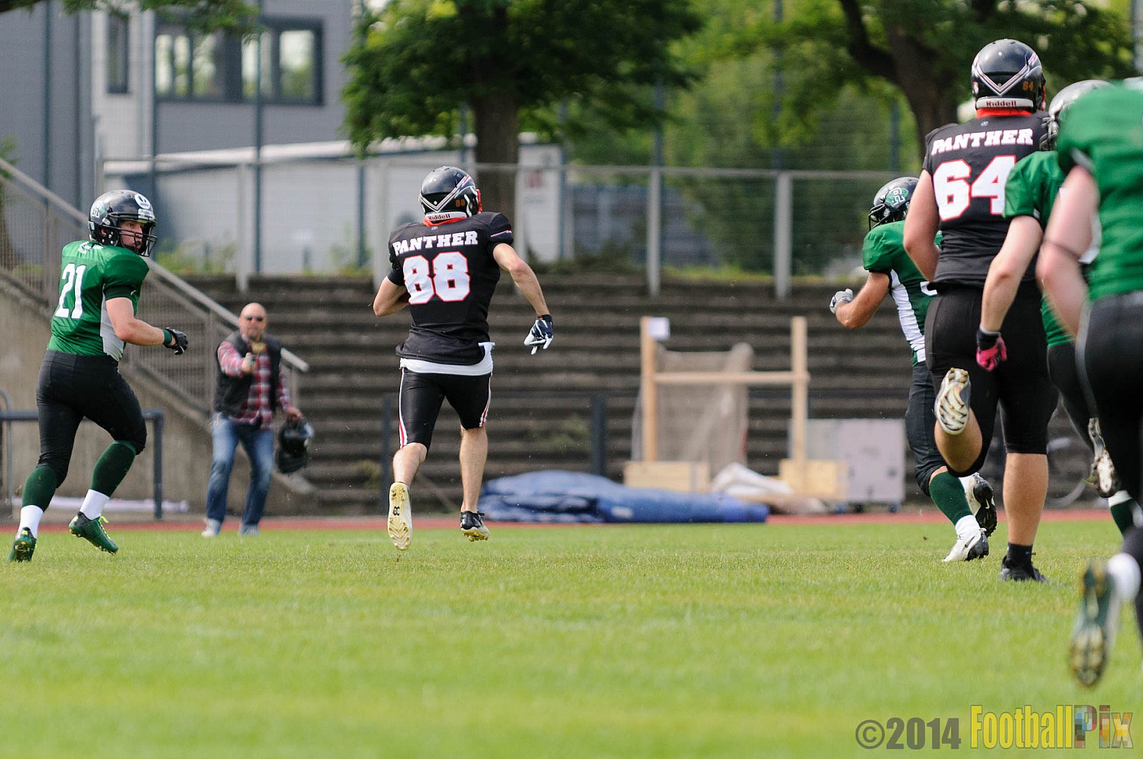 Düsseldorf Panther Prospects vs. Rheine Raptors - 15.06.2014 Düsseldorf Panther Prospects vs. Rheine Raptors (19:24) 