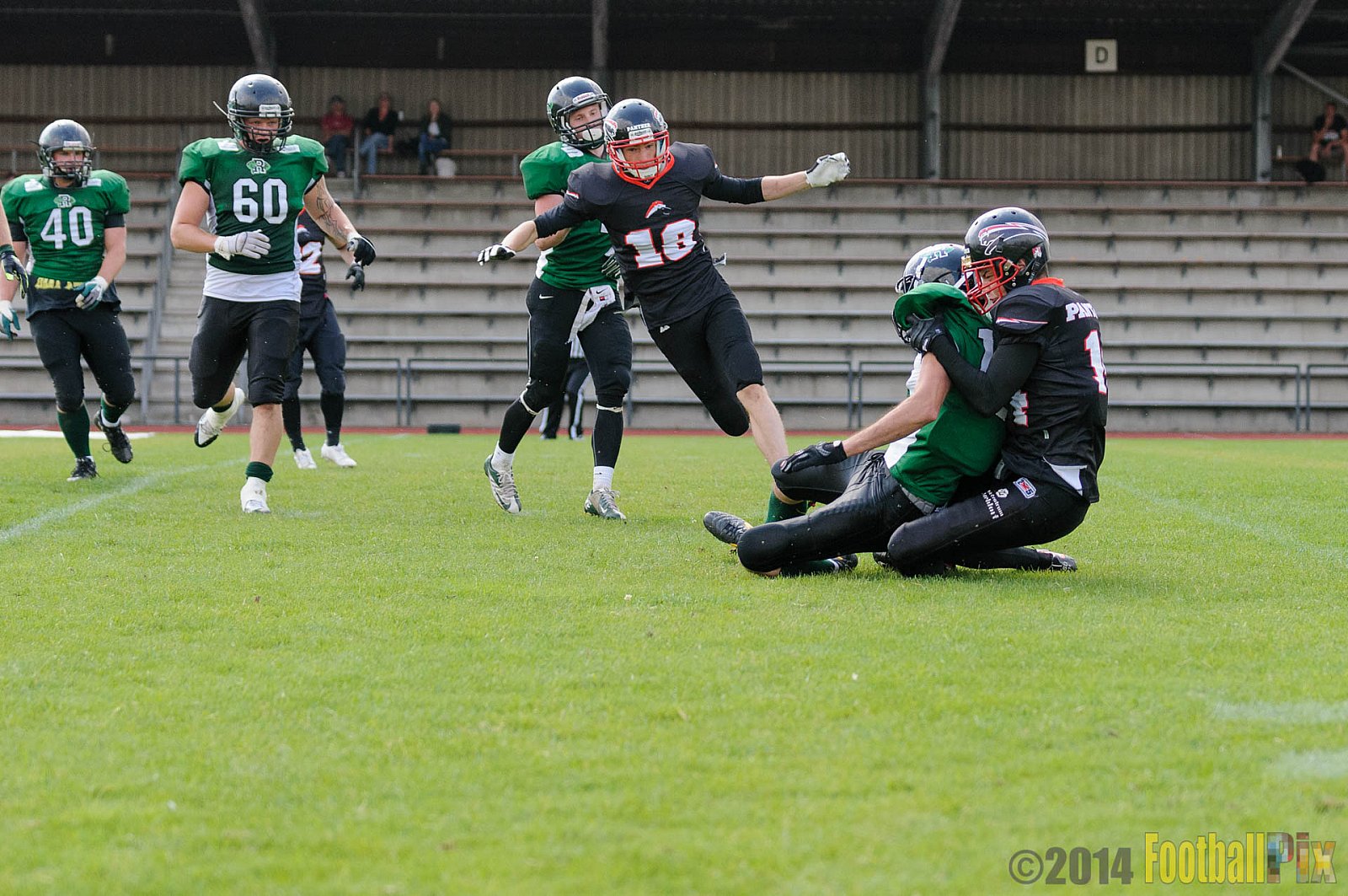 Düsseldorf Panther Prospects vs. Rheine Raptors - 15.06.2014 Düsseldorf Panther Prospects vs. Rheine Raptors (19:24) 