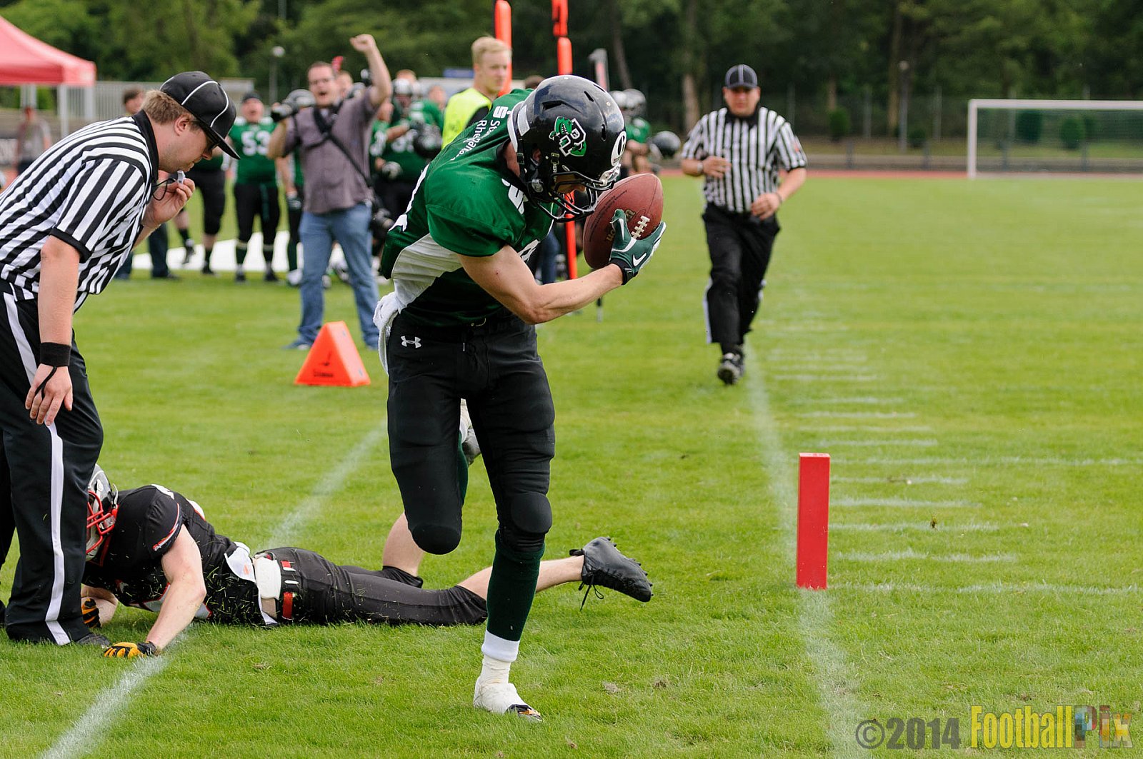 Düsseldorf Panther Prospects vs. Rheine Raptors - 15.06.2014 Düsseldorf Panther Prospects vs. Rheine Raptors (19:24) 