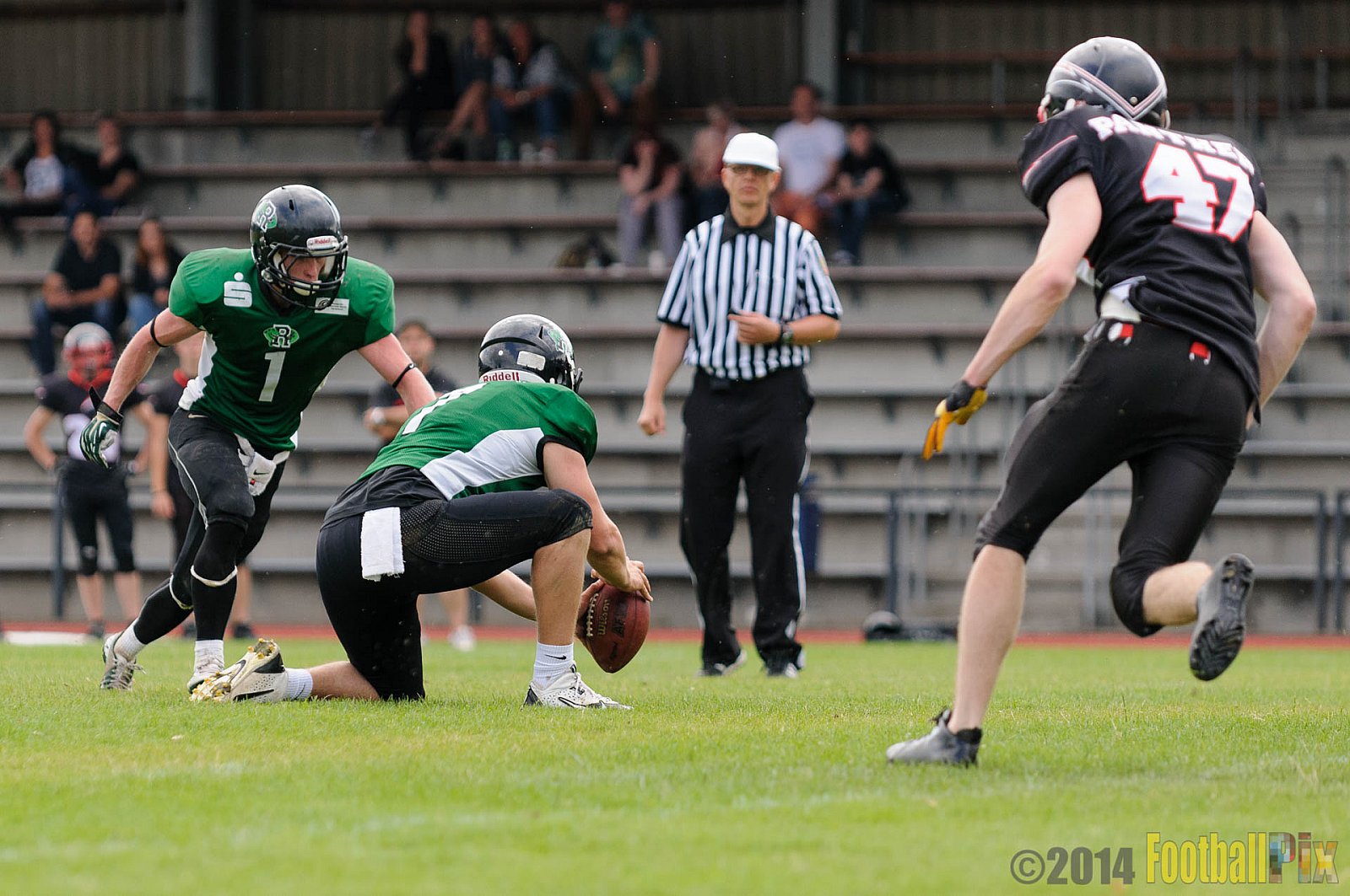 Düsseldorf Panther Prospects vs. Rheine Raptors - 15.06.2014 Düsseldorf Panther Prospects vs. Rheine Raptors (19:24) 
