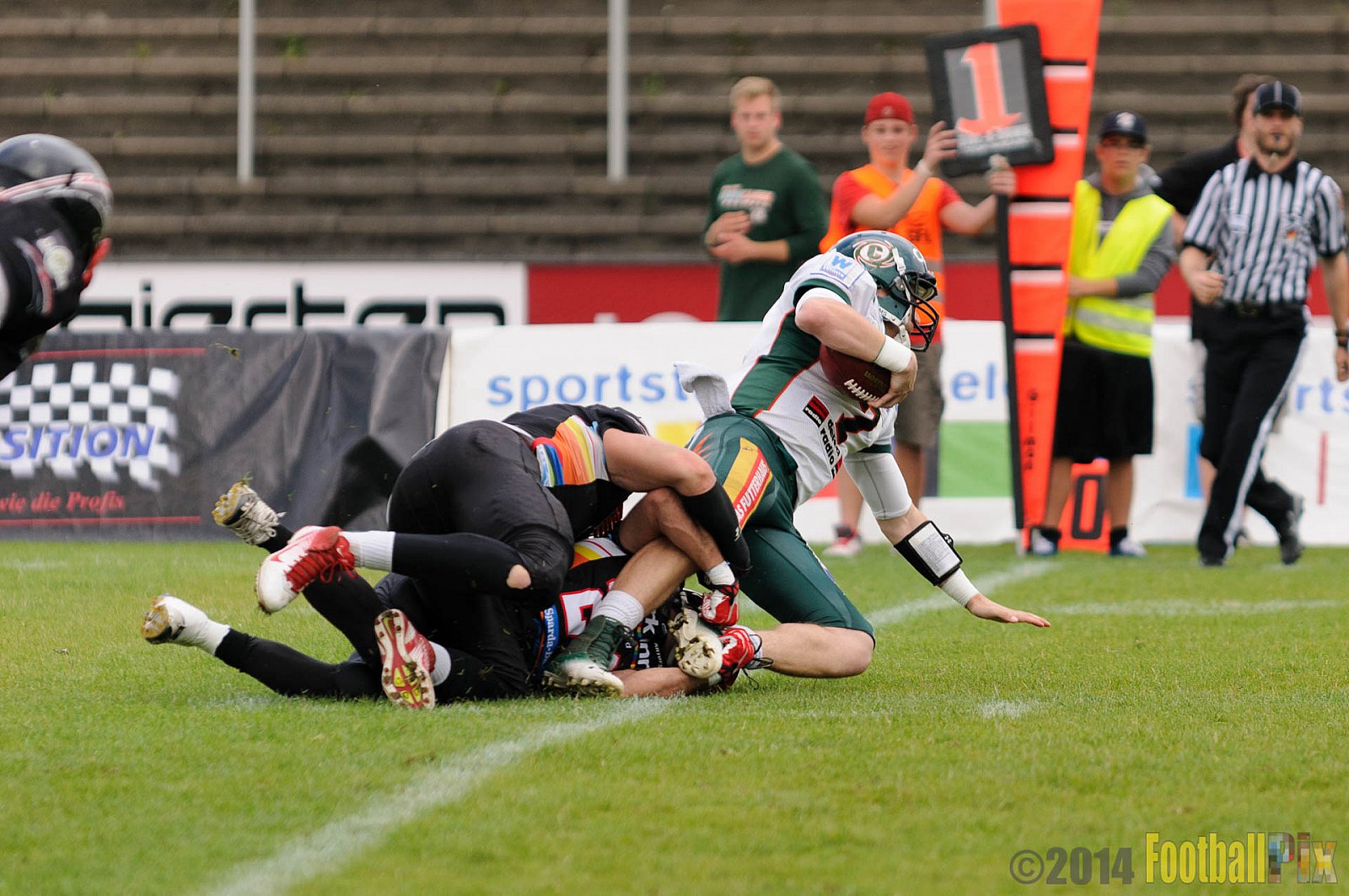 Düsseldorf Panther vs. Kiel Baltic Hurricanes - 06.07.2014 GFL Nord: Düsseldorf Panther vs. Kiel Baltic Hurricanes (26:67) 