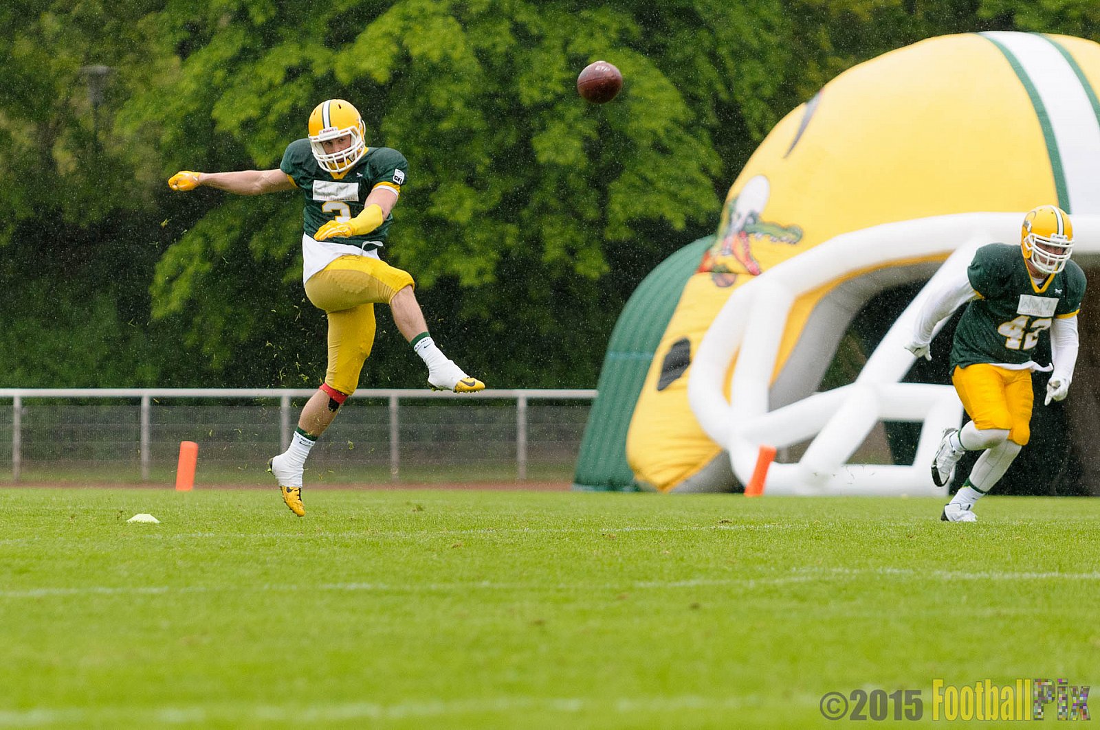 Cologne Crocodiles vs. Elmshorn Fighting Pirates - 03.05.2015 GFL2 Nord: Cologne Crocodiles vs. Elmshorn Fighting Pirates (52:7)