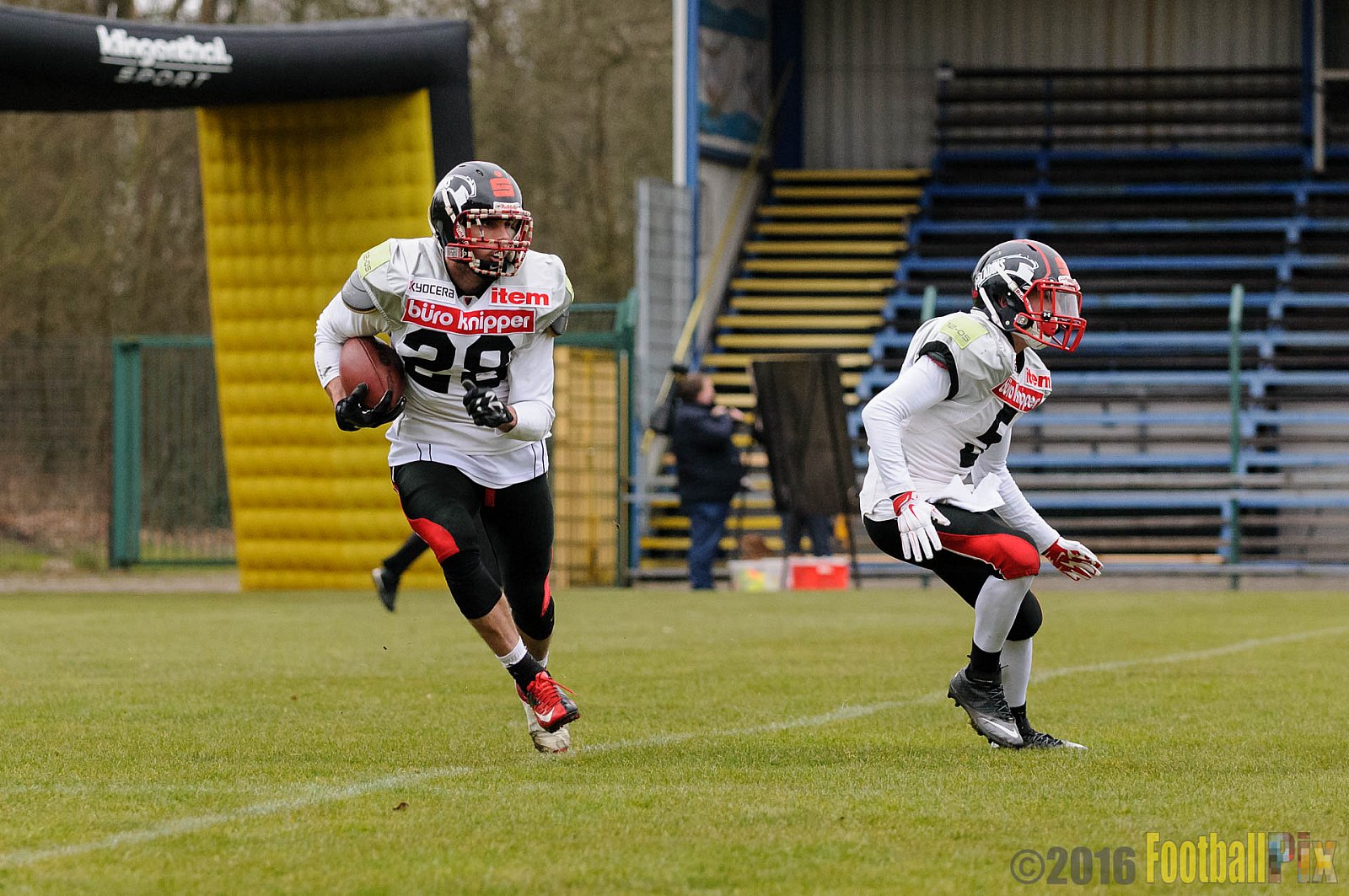 Pre-Season Game Paderborn Dolphins vs. Solingen Paladins - 20.03.2016 Pre-Season Game: Paderborn Dolphins vs. Solingen Paladins (21:6)