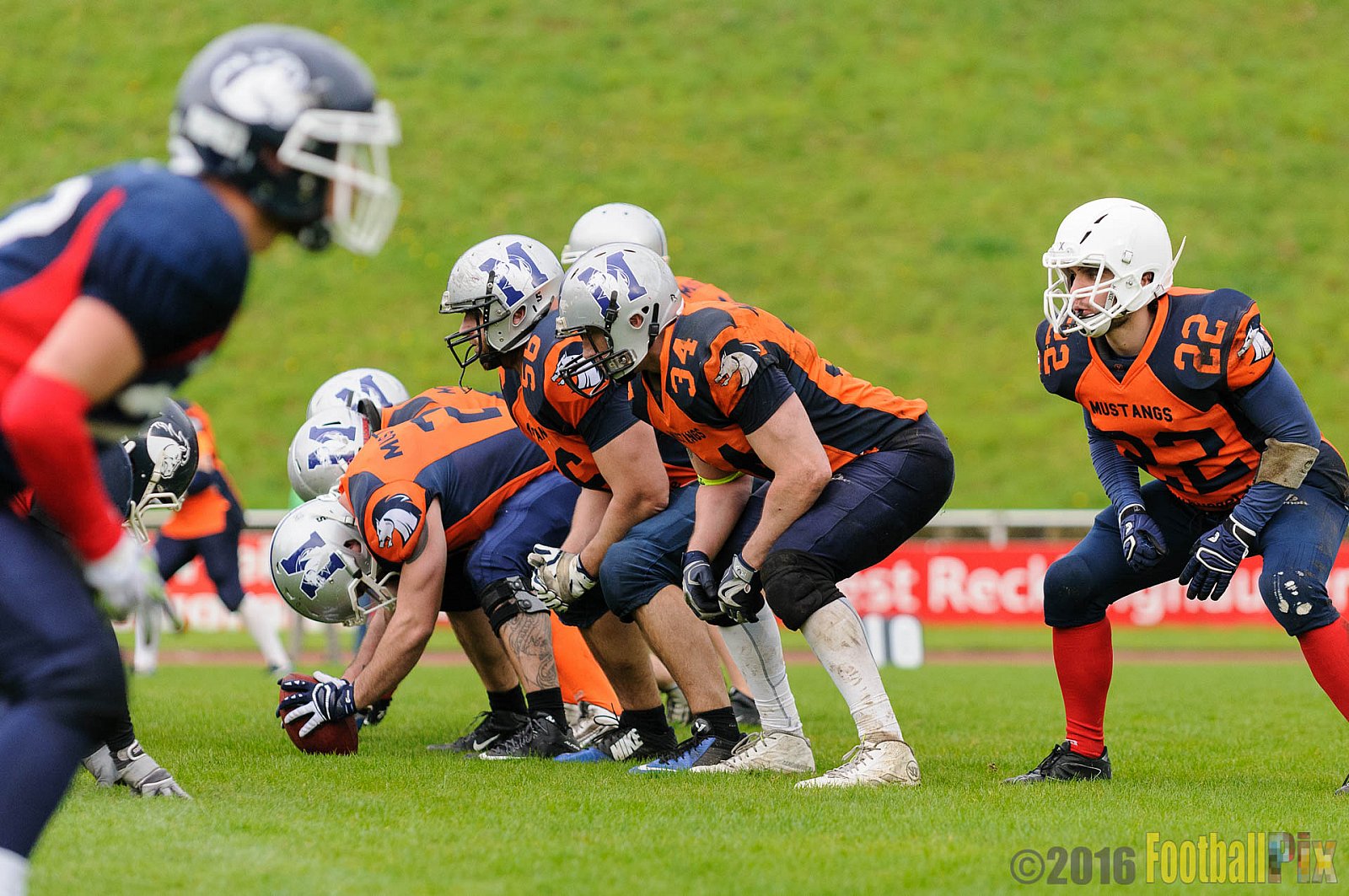 Recklinghausen Chargers vs. Sauerland Mustangs - 16.04.2016 LL NRW: Recklinghausen Chargers vs. Sauerland Mustangs (12:7)