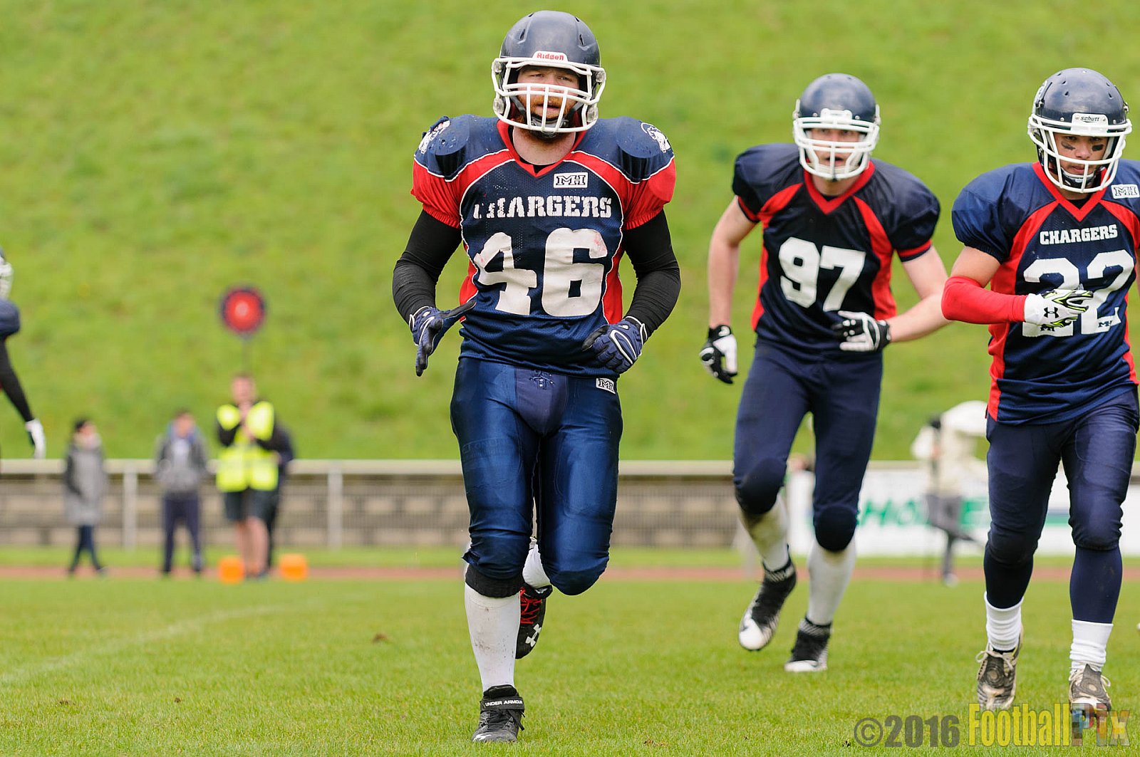 Recklinghausen Chargers vs. Sauerland Mustangs - 16.04.2016 LL NRW: Recklinghausen Chargers vs. Sauerland Mustangs (12:7)