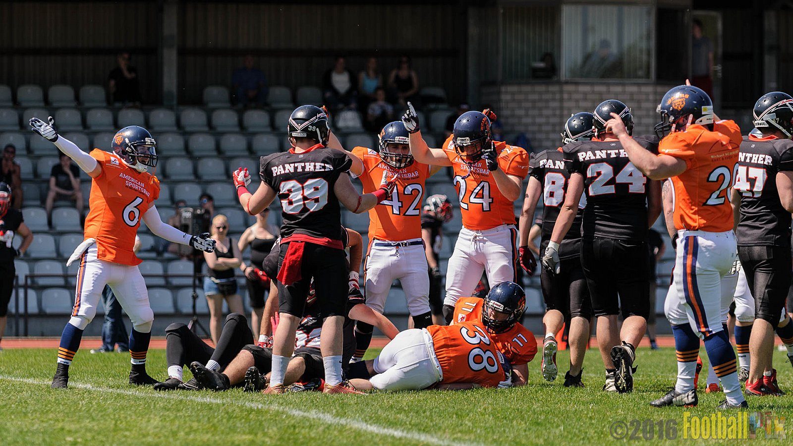 Düsseldorf Panther Prospects vs. Kerpen Bears - 08.05.2016 VL NRW: Düsseldorf Panther Prospects vs. Kerpen Bears (7:34)