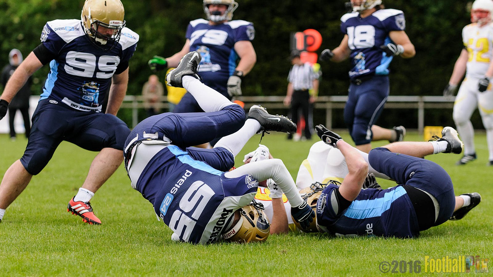 Schiefbahn Riders vs. Münster Mammuts - 16.05.2016 OL NRW: Schiefbahn Riders vs. Münster Mammuts (0:9)