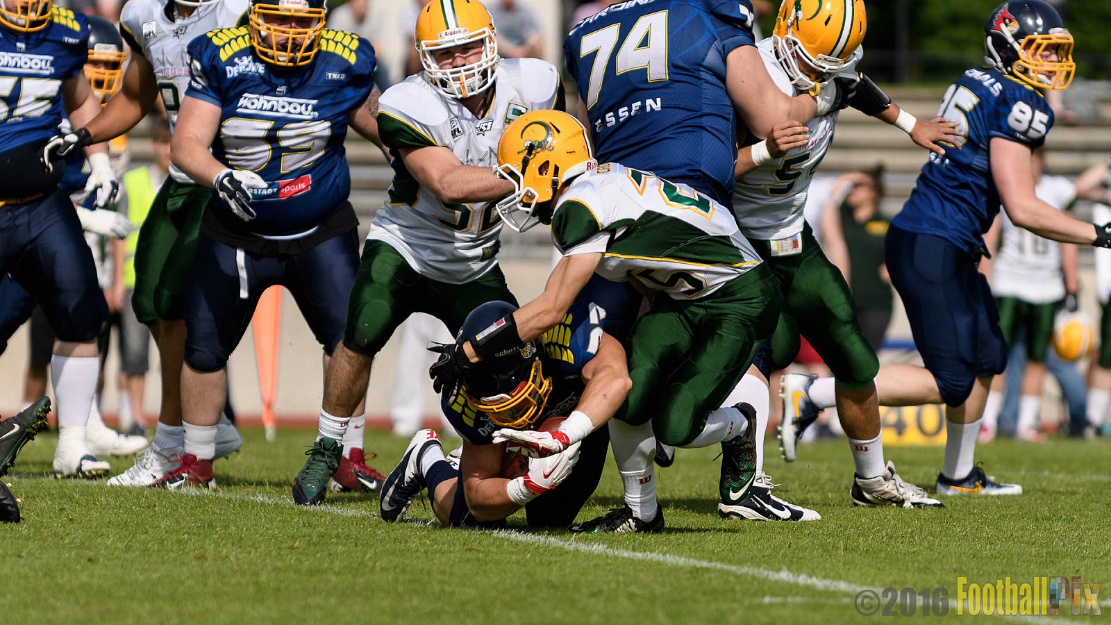 Essen Assindia Cardinals vs. Cologne Crocodiles - 21.05.2016 GFL2: Essen Assindia Cardinals vs. Cologne Crocodiles (0:17)