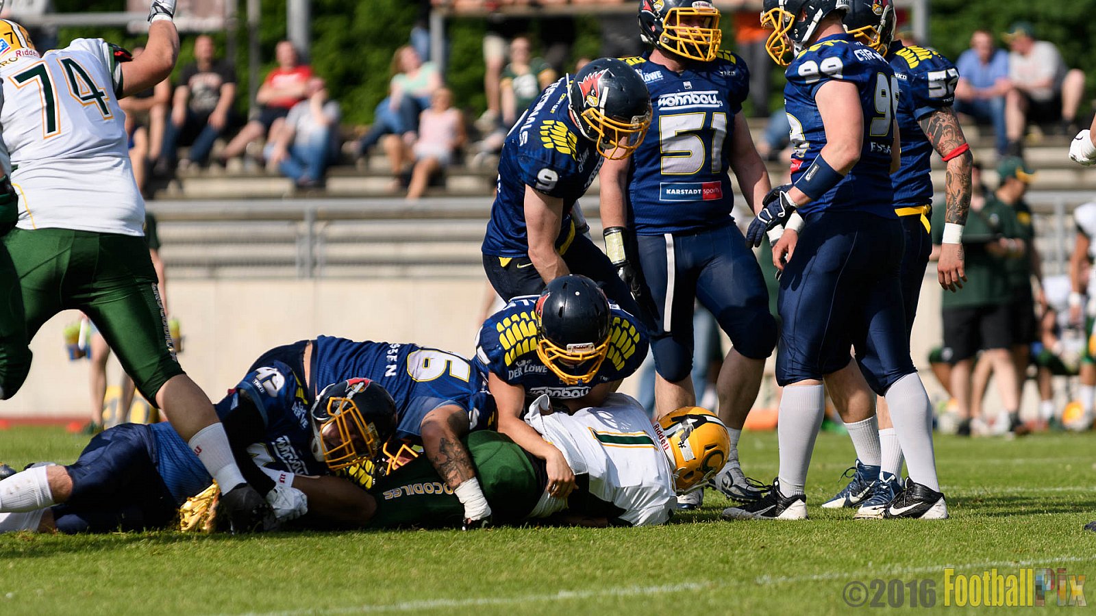 Essen Assindia Cardinals vs. Cologne Crocodiles - 21.05.2016 GFL2: Essen Assindia Cardinals vs. Cologne Crocodiles (0:17)