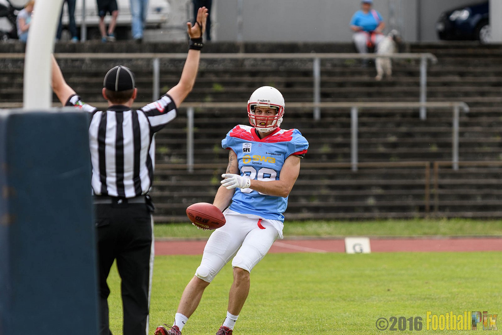  Bonn Gamecocks vs. Paderborn Dolphins - 11.06.2016 GFL2: Bonn Gamecocks vs. Paderborn Dolphins (37:40)