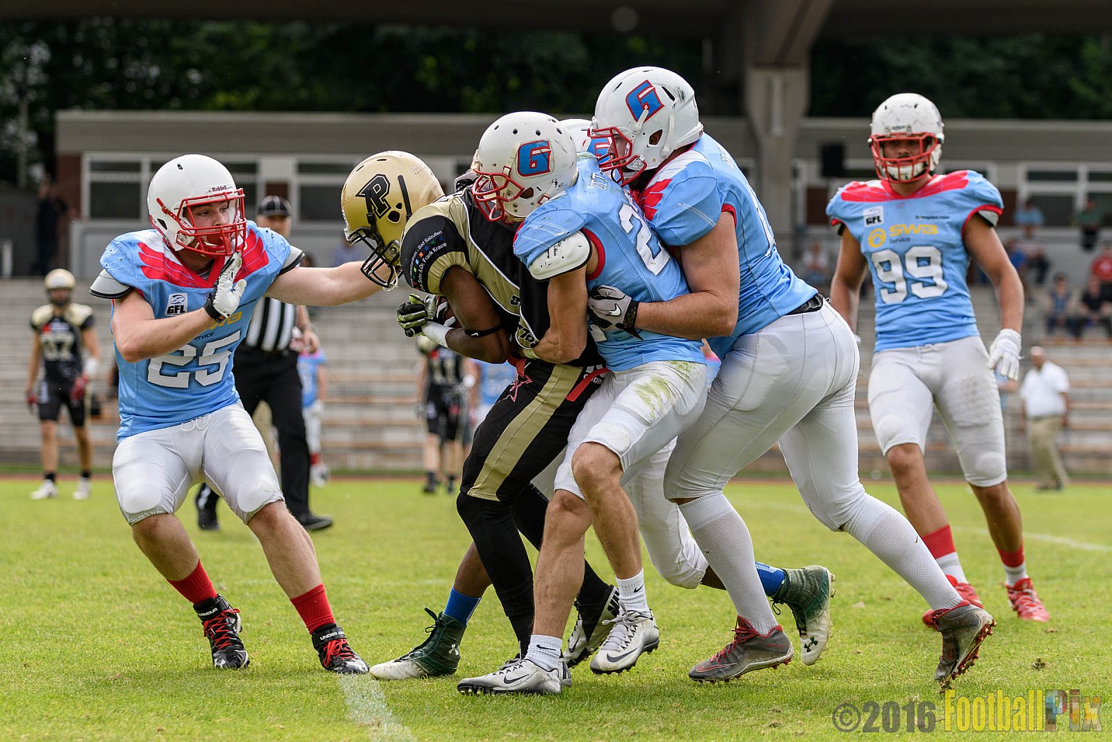  Bonn Gamecocks vs. Paderborn Dolphins - 11.06.2016 GFL2: Bonn Gamecocks vs. Paderborn Dolphins (37:40)