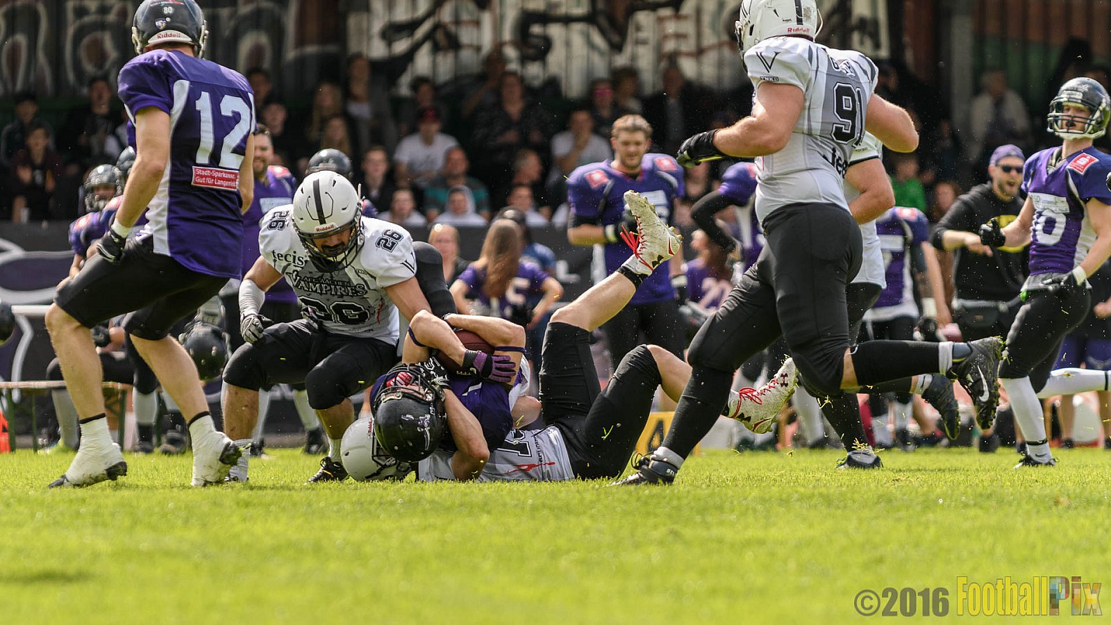 Langenfeld Longhorns vs. Aachen Vampires - 26.06.2016 RL NRW: Langenfeld Longhorns vs. Aachen Vampires (39:7)