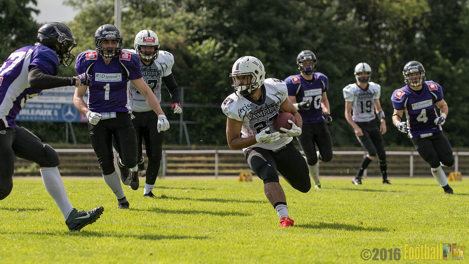 Langenfeld Longhorns vs. Aachen Vampires - 26.06.2016 RL NRW: Langenfeld Longhorns vs. Aachen Vampires (39:7)
