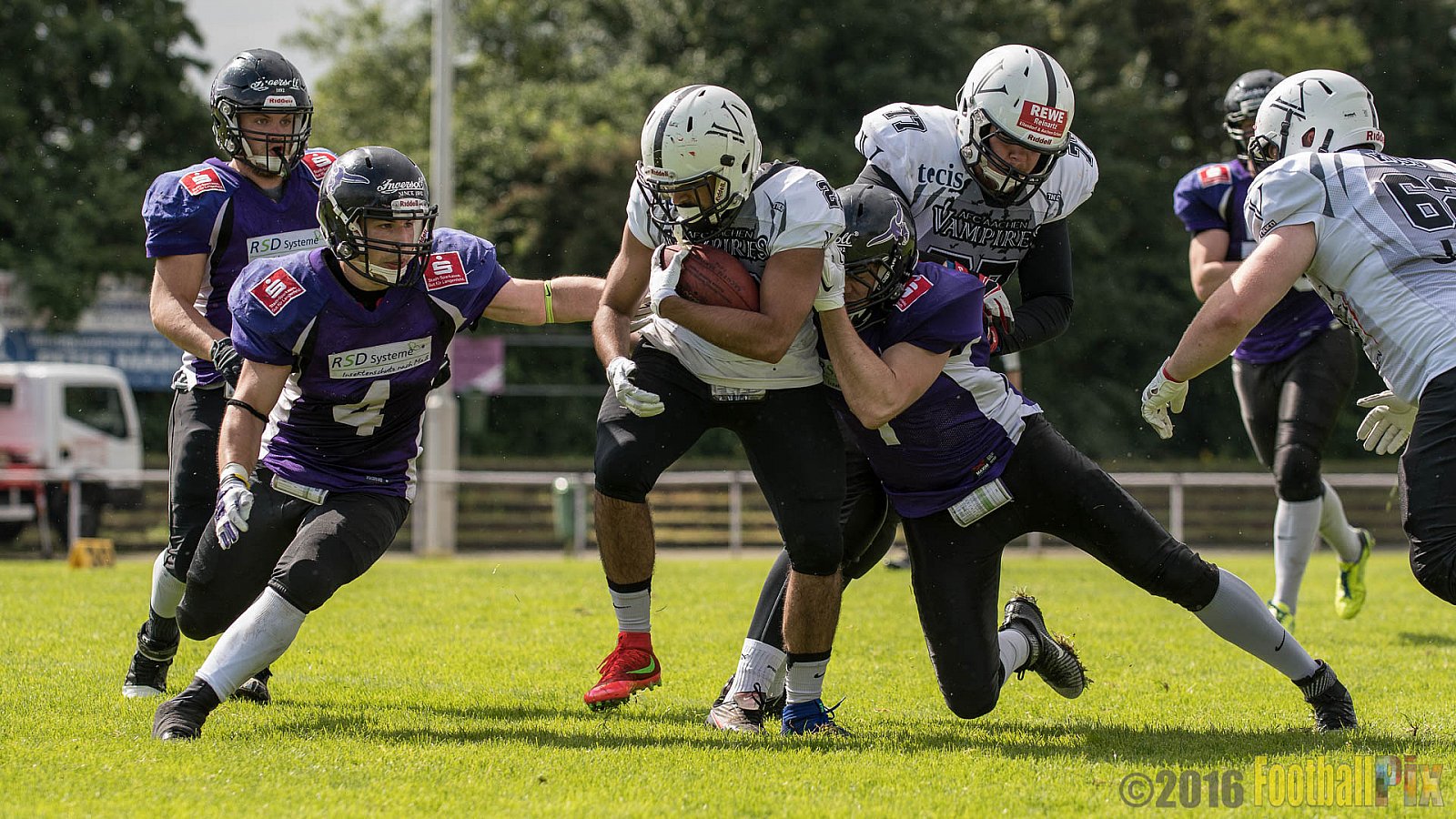 Langenfeld Longhorns vs. Aachen Vampires - 26.06.2016 RL NRW: Langenfeld Longhorns vs. Aachen Vampires (39:7)