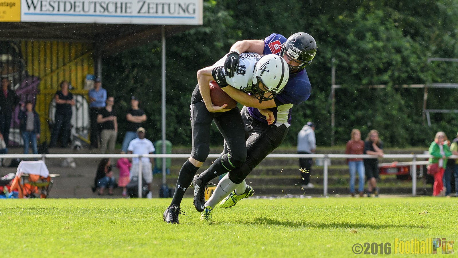 Langenfeld Longhorns vs. Aachen Vampires - 26.06.2016 RL NRW: Langenfeld Longhorns vs. Aachen Vampires (39:7)
