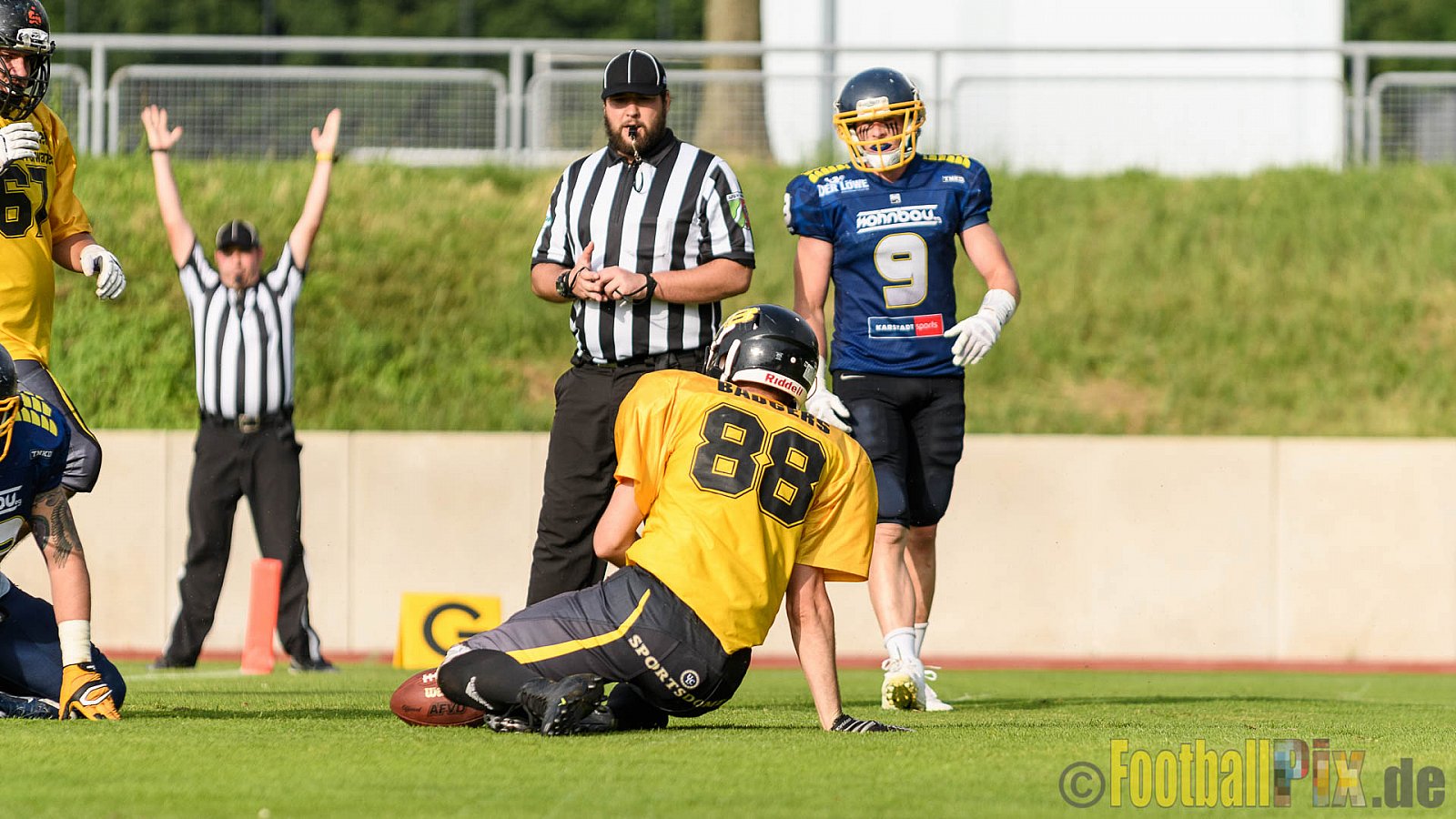 Essen Assindia Cardinals vs. Ritterhude Badgers - 23.07.2016 GFL2: Essen Assindia Cardinals vs. Ritterhude Badgers (41:35)
