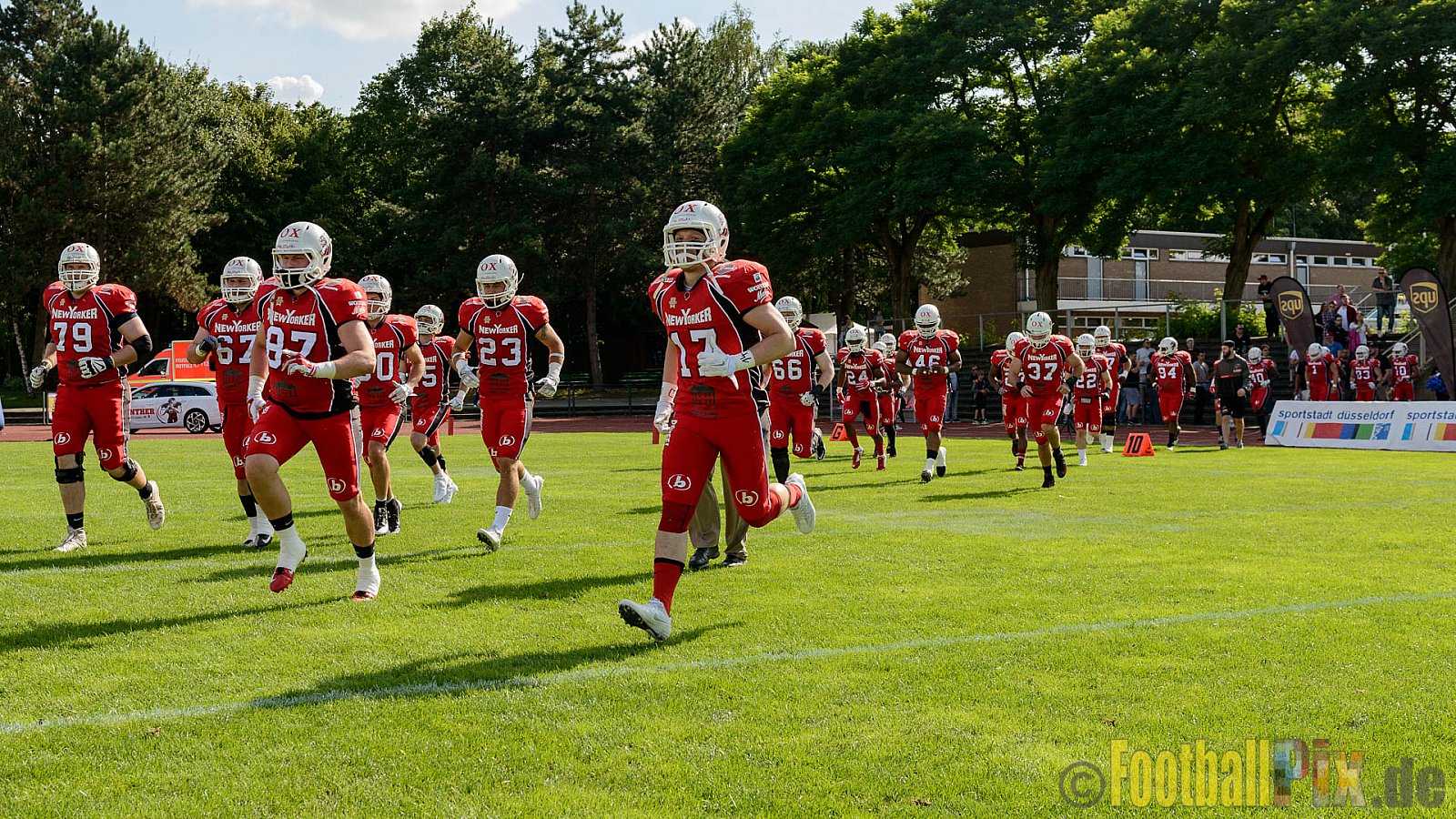 Düsseldorf Panther vs. New Yorker Lions - 06.08.2016 GFL Nord: Düsseldorf Panther vs. New Yorker Lions (10:49)