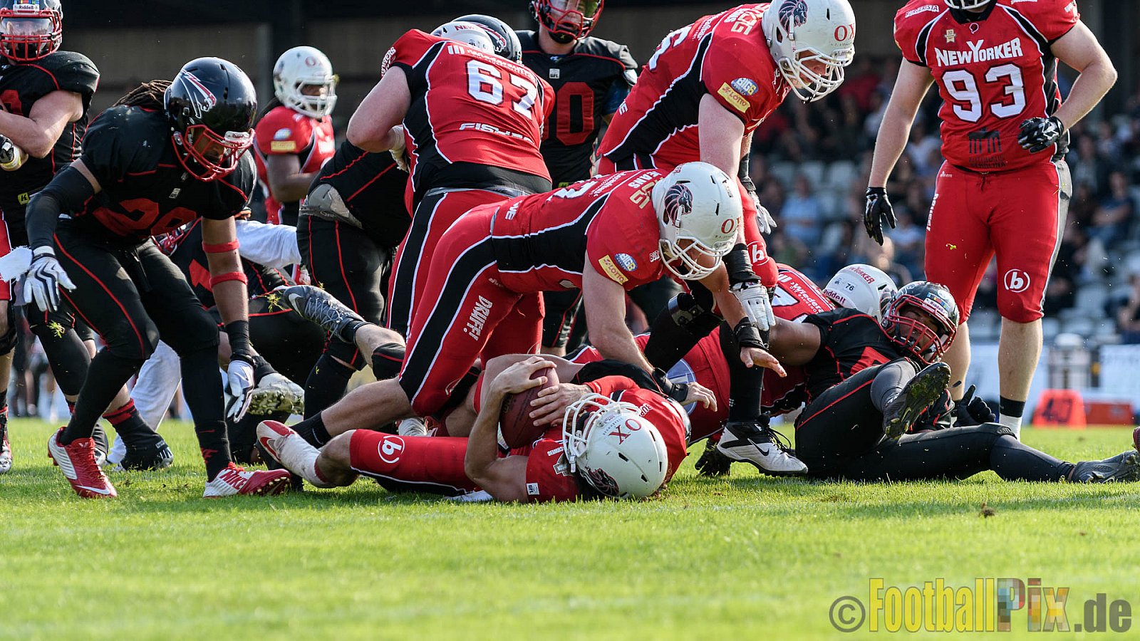 Düsseldorf Panther vs. New Yorker Lions - 06.08.2016 GFL Nord: Düsseldorf Panther vs. New Yorker Lions (10:49)