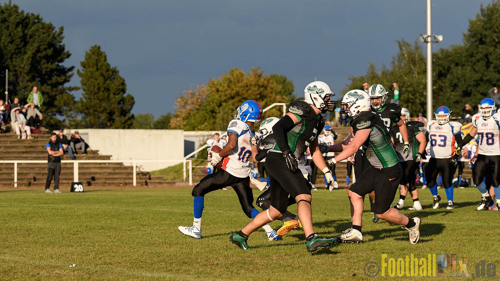 Mülheim Shamrocks Herren vs. Bocholt Rhinos - 03.10.2016 VL NRW: Mülheim Shamrocks Herren vs. Bocholt Rhinos (35:20)