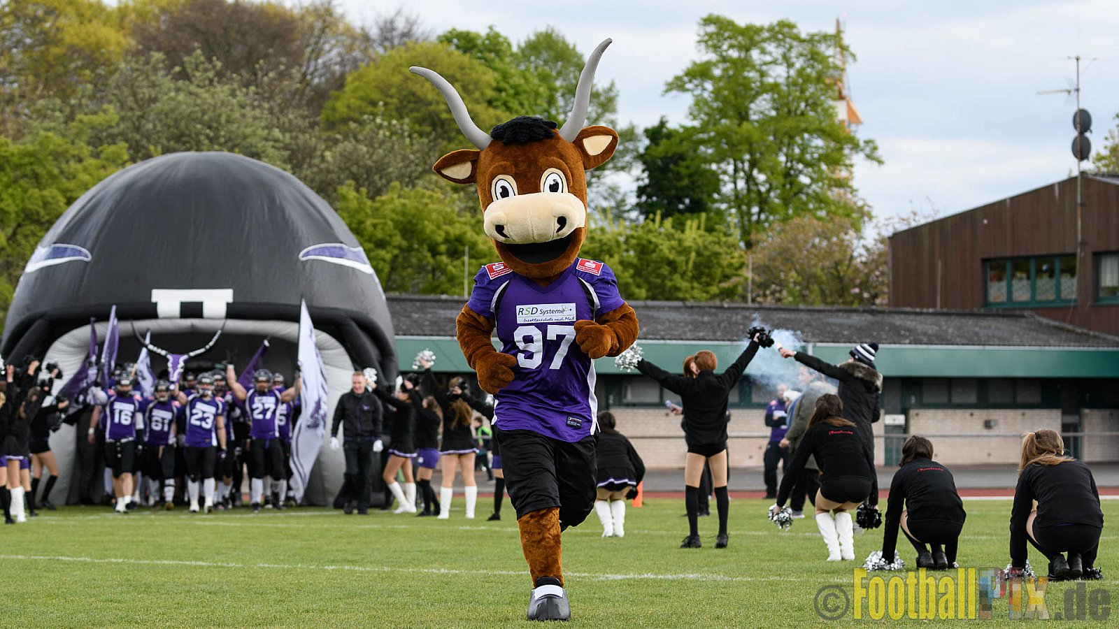 Langenfeld Longhorns vs. Paderborn Dolphins - 23.04.2017 GFL2: Langenfeld Longhorns vs. Paderborn Dolphins (57:27)