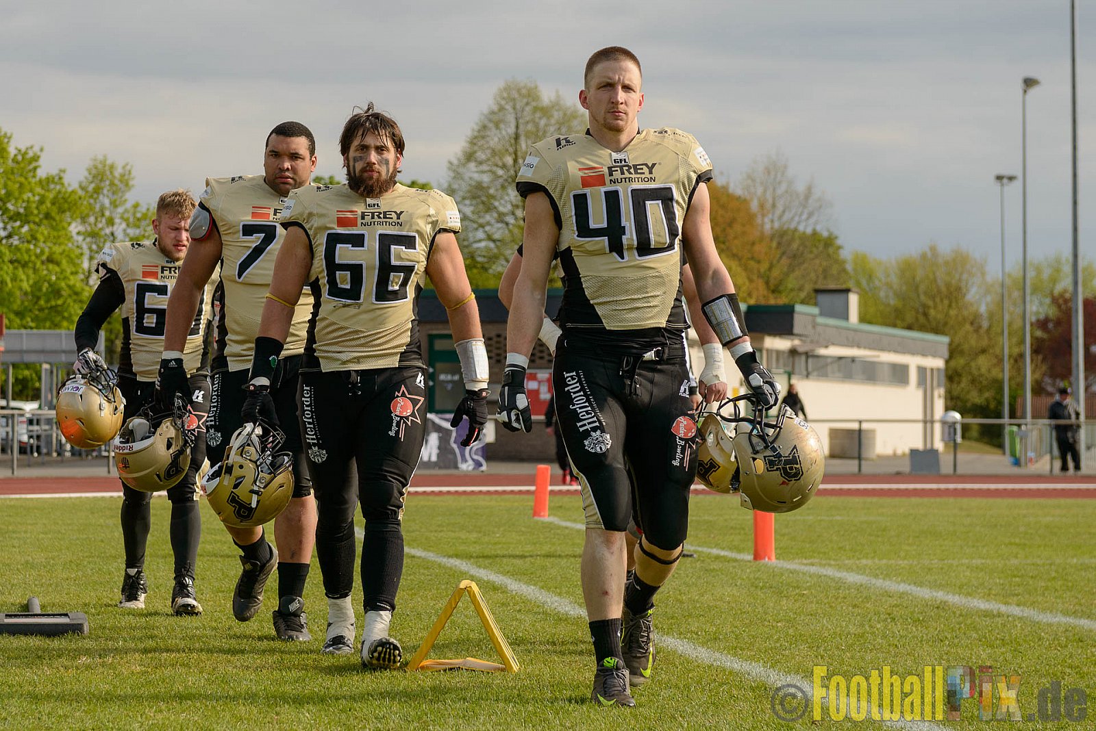 Langenfeld Longhorns vs. Paderborn Dolphins - 23.04.2017 GFL2: Langenfeld Longhorns vs. Paderborn Dolphins (57:27)