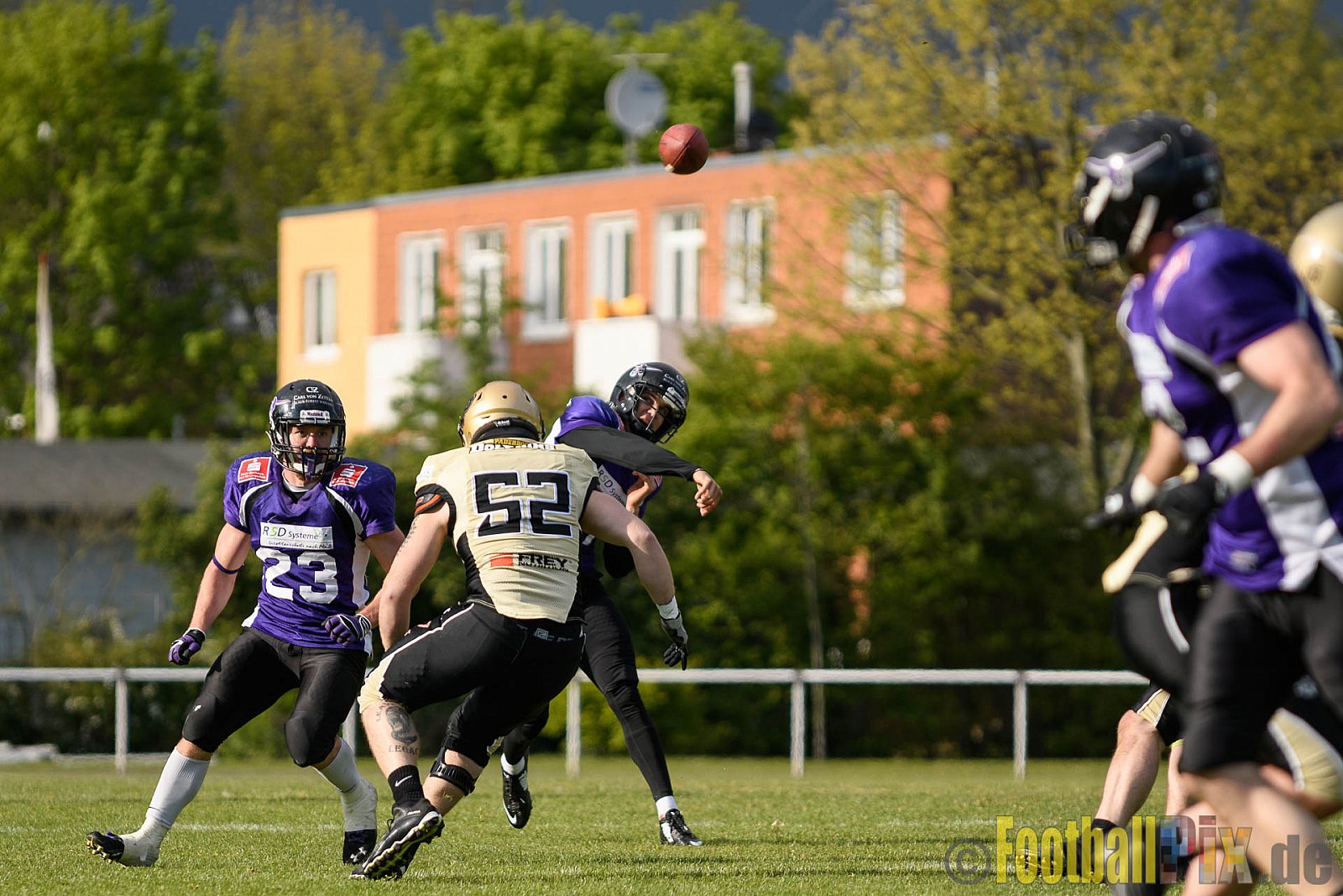 Langenfeld Longhorns vs. Paderborn Dolphins - 23.04.2017 GFL2: Langenfeld Longhorns vs. Paderborn Dolphins (57:27)