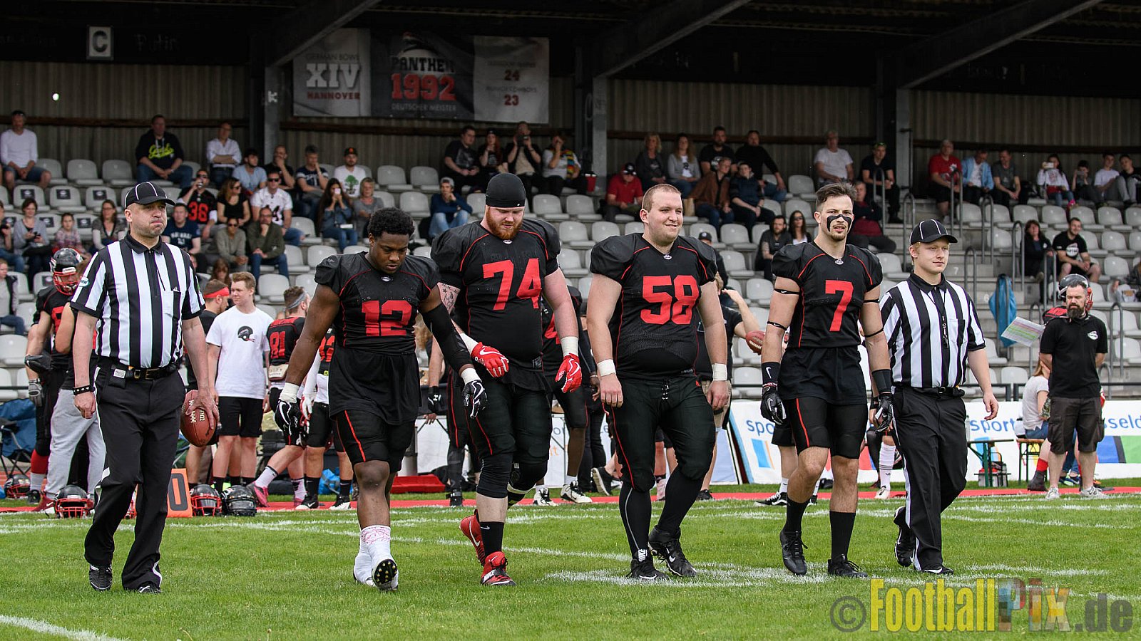 Düsseldorf Panther vs. Langenfeld Longhorns - 14.05.2017 GFL2: Düsseldorf Panther vs. Langenfeld Longhorns (47:06)