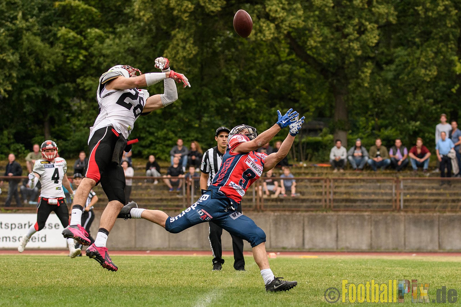 Remscheid Amboss vs. Solingen Paladins - 25.06.2017 RL NRW: Remscheid Amboss vs. Solingen Paladins (21:49)