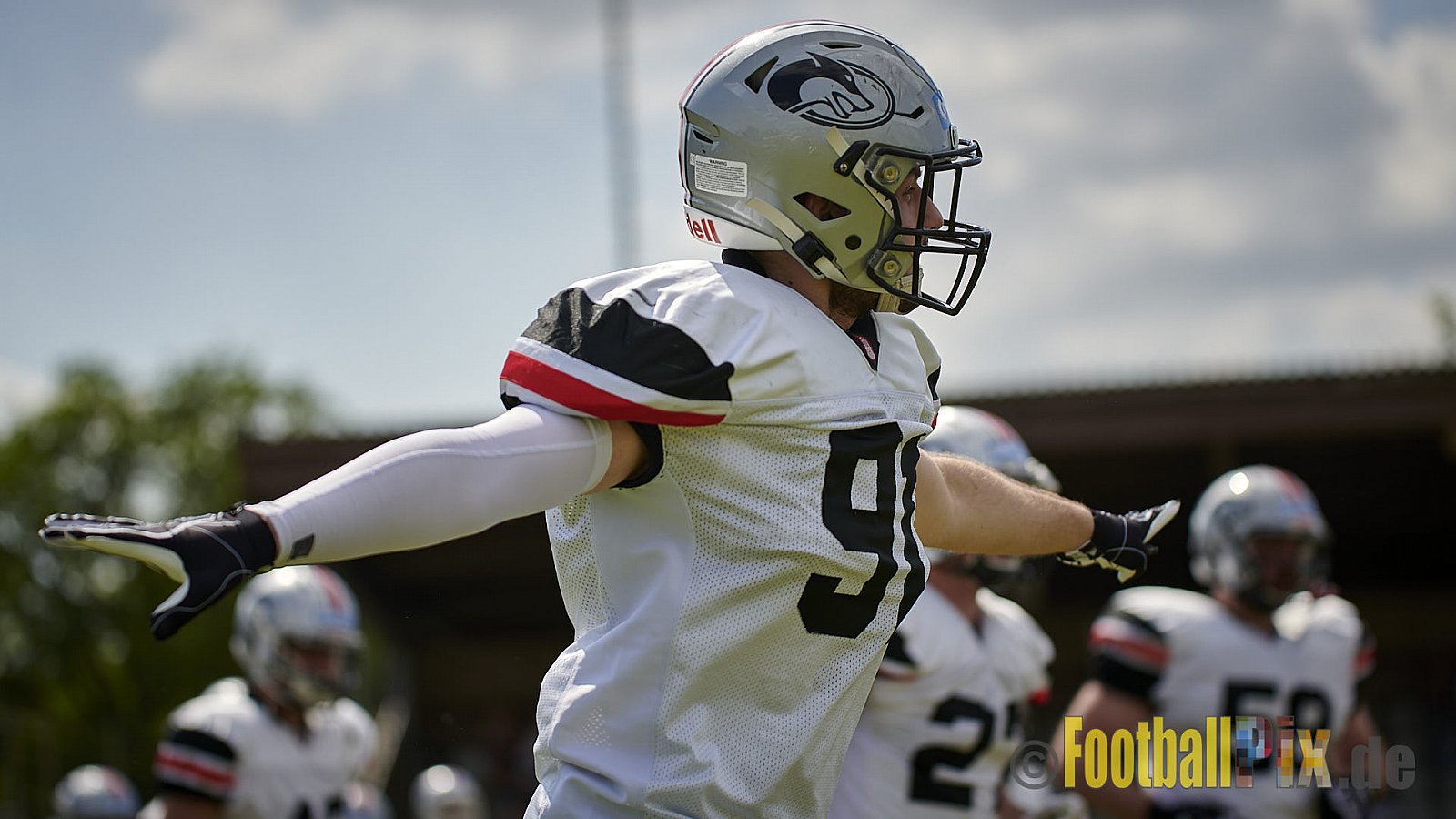 GFL2 Season 2021 Düsseldorf Panther vs. Hamburg Huskies am 12.06.2021 im Stadion VfL Benrath, Karl-Hohmann-Straße 70, 40597 Düsseldorf, Punkte Endstand 12 : 06.
[Bildnummer: 2021-06-12_0007] - DPantherVsHamburgHuskies