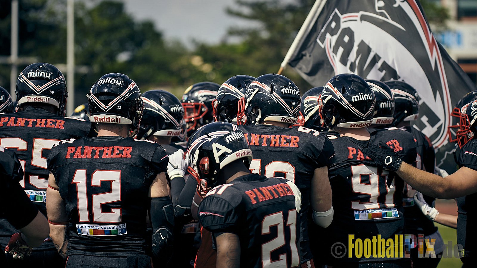 GFL2 Season 2021 Düsseldorf Panther vs. Hamburg Huskies am 12.06.2021 im Stadion VfL Benrath, Karl-Hohmann-Straße 70, 40597 Düsseldorf, Punkte Endstand 12 : 06.
[Bildnummer: 2021-06-12_0064] - DPantherVsHamburgHuskies