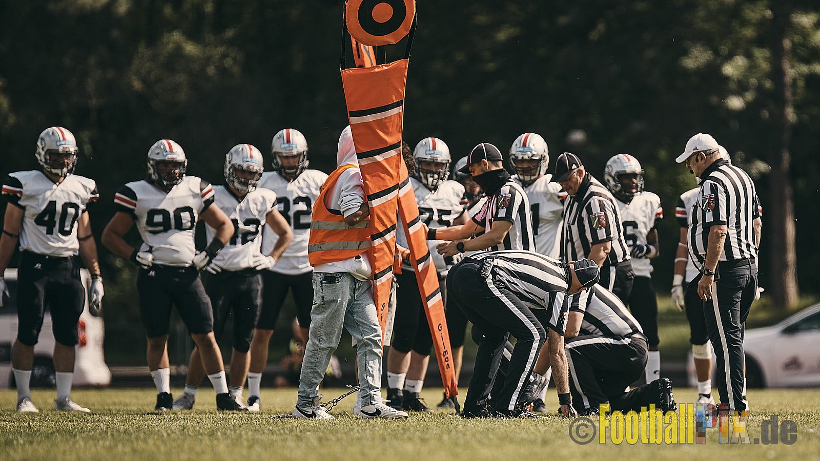GFL2 Season 2021 Düsseldorf Panther vs. Hamburg Huskies am 12.06.2021 im Stadion VfL Benrath, Karl-Hohmann-Straße 70, 40597 Düsseldorf, Punkte Endstand 12 : 06.
[Bildnummer: 2021-06-12_0180] - DPantherVsHamburgHuskies