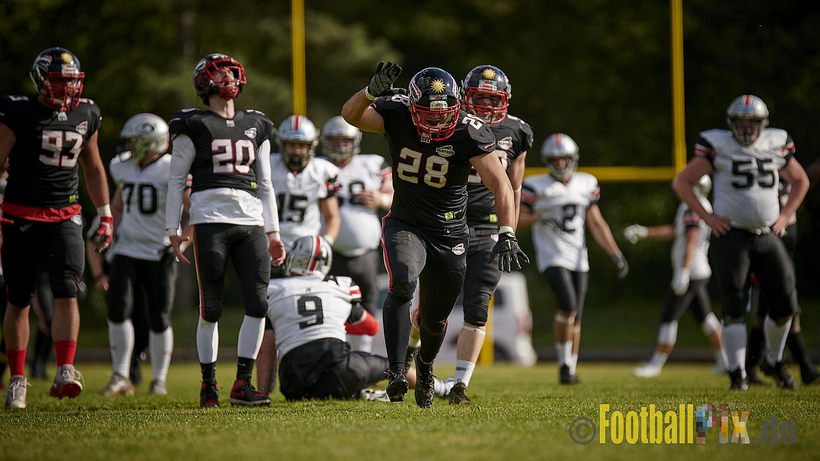 GFL2 Season 2021 Düsseldorf Panther vs. Hamburg Huskies am 12.06.2021 im Stadion VfL Benrath, Karl-Hohmann-Straße 70, 40597 Düsseldorf, Punkte Endstand 12 : 06.
[Bildnummer: 2021-06-12_0327] - DPantherVsHamburgHuskies