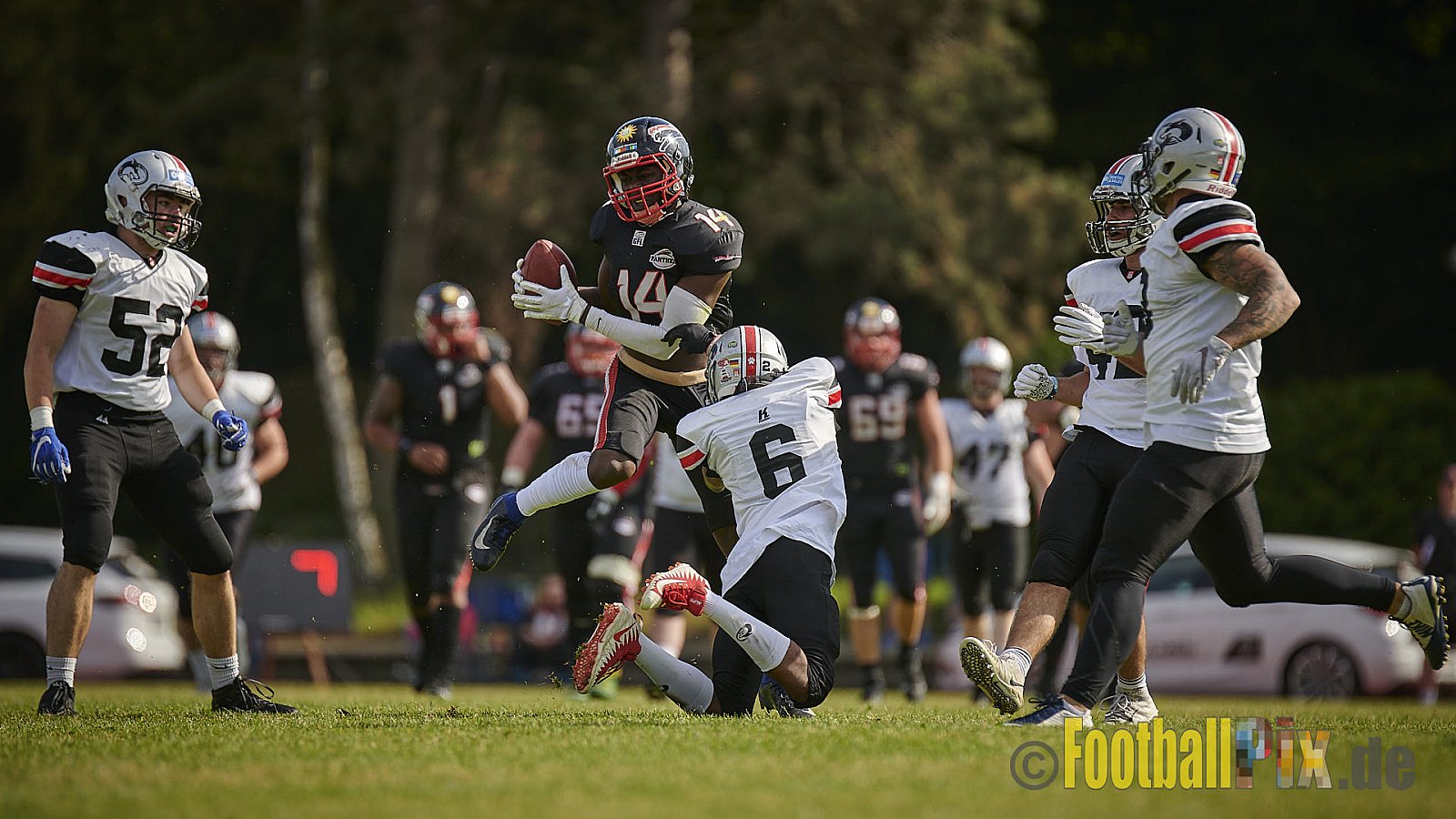 GFL2 Season 2021 Düsseldorf Panther vs. Hamburg Huskies am 12.06.2021 im Stadion VfL Benrath, Karl-Hohmann-Straße 70, 40597 Düsseldorf, Punkte Endstand 12 : 06.
[Bildnummer: 2021-06-12_0345] - DPantherVsHamburgHuskies