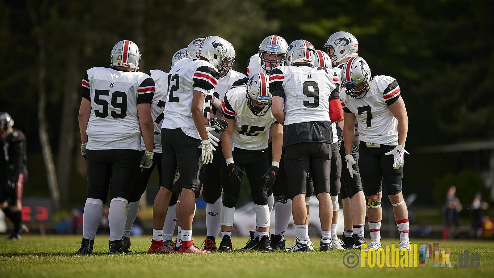 GFL2 Season 2021 Düsseldorf Panther vs. Hamburg Huskies am 12.06.2021 im Stadion VfL Benrath, Karl-Hohmann-Straße 70, 40597 Düsseldorf, Punkte Endstand 12 : 06.
[Bildnummer: 2021-06-12_0367] - DPantherVsHamburgHuskies
