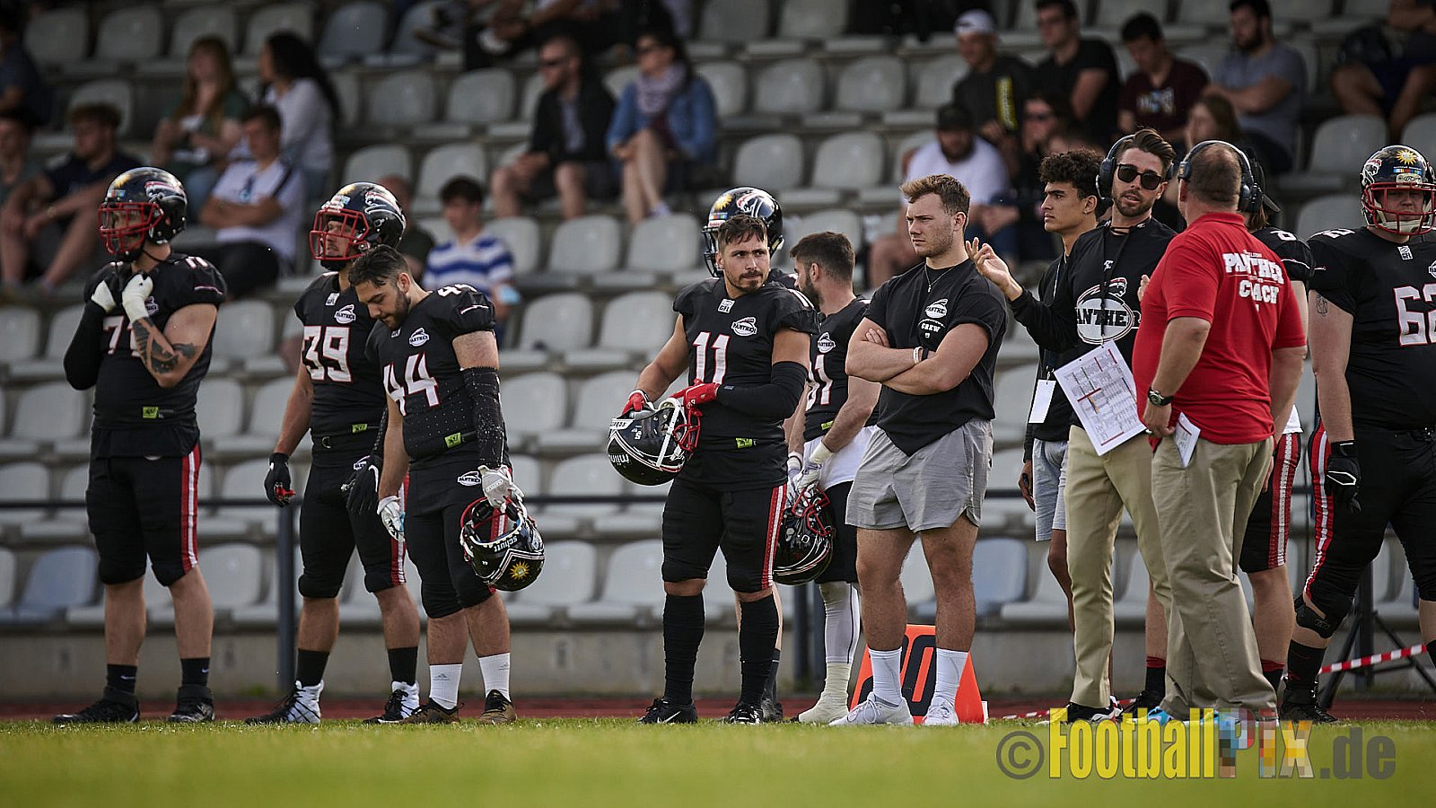GFL2 Season 2021 Düsseldorf Panther vs. Hamburg Huskies am 12.06.2021 im Stadion VfL Benrath, Karl-Hohmann-Straße 70, 40597 Düsseldorf, Punkte Endstand 12 : 06.
[Bildnummer: 2021-06-12_0434] - DPantherVsHamburgHuskies