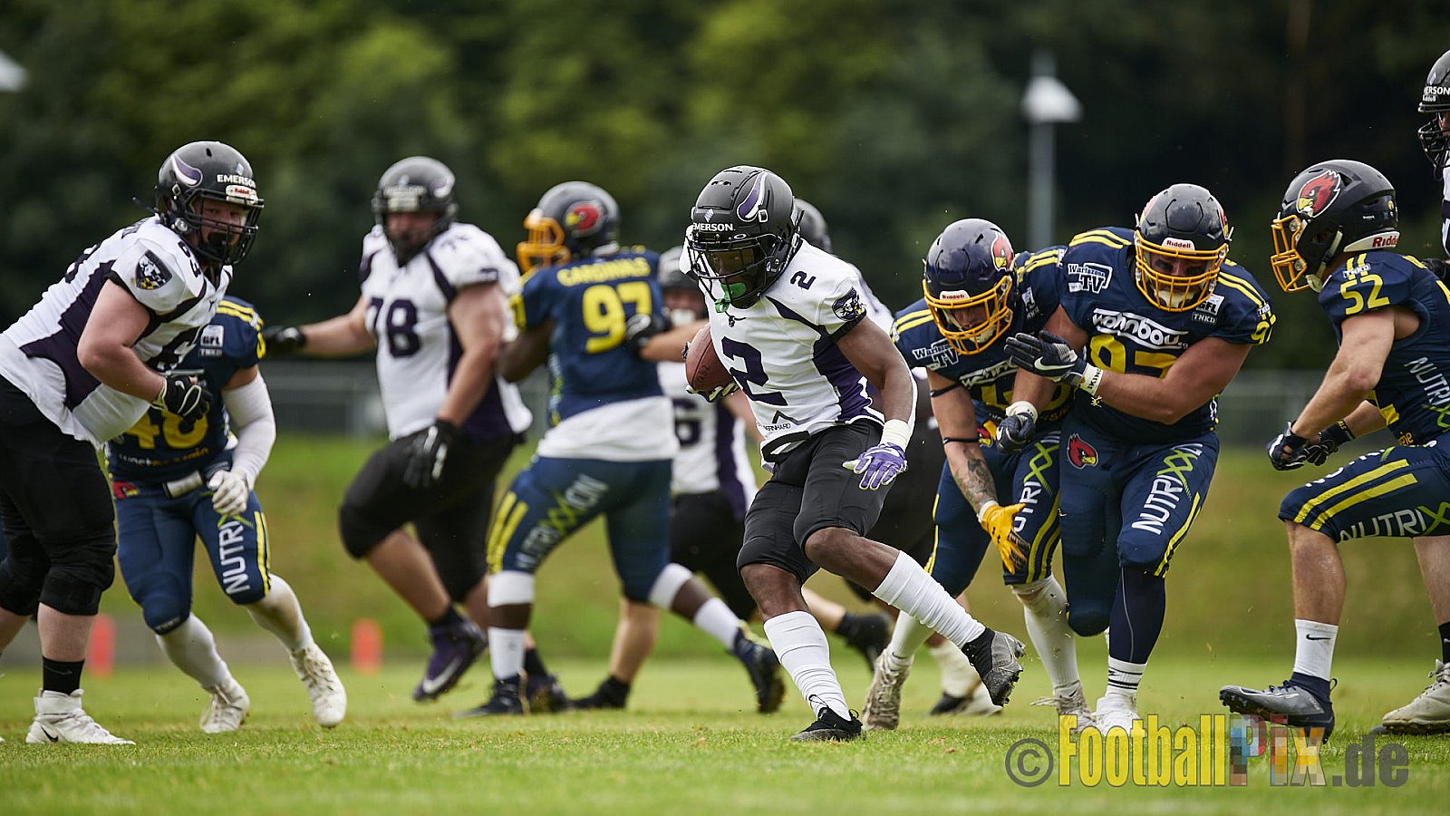 GFL2 Season 2021 Assindia Cardinals vs. Langenfeld Longhorns am 4.07.2021 im Stadion Am Hallo, Hallostraße, 45141 Essen. Endstand des Spiels 28 : 31.
[Bildnummer: 2021-07-04_0043] - AssindiaCardinalsVsLangenfeldLonghorns