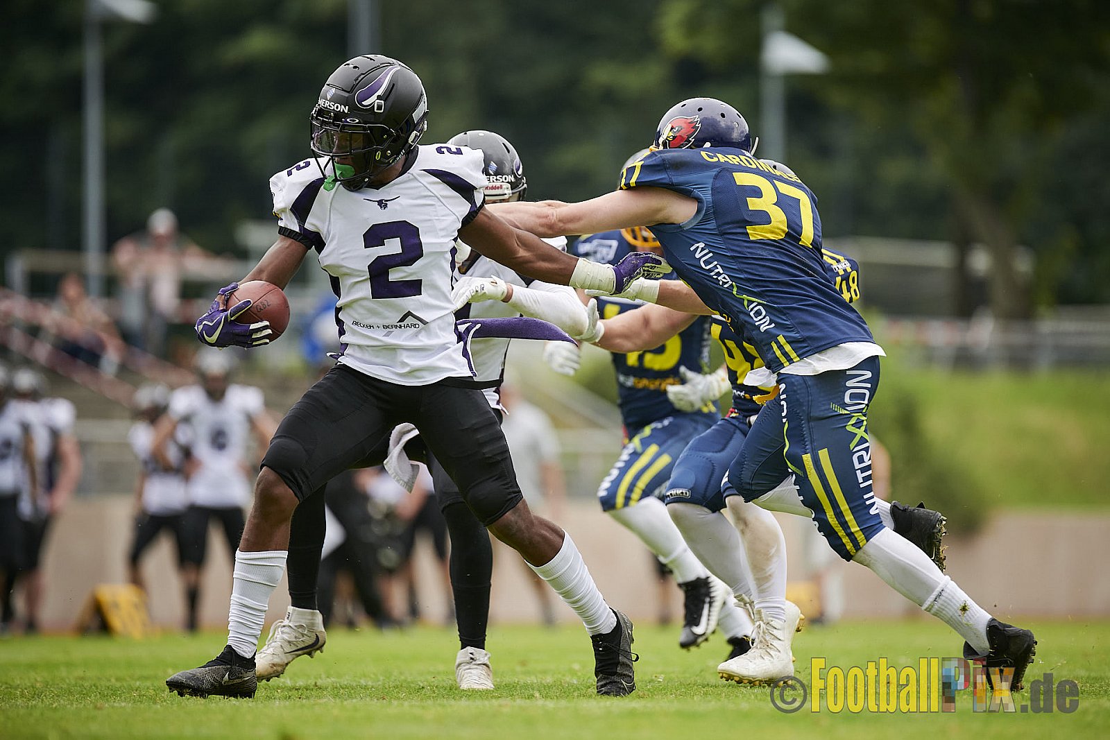 GFL2 Season 2021 Assindia Cardinals vs. Langenfeld Longhorns am 4.07.2021 im Stadion Am Hallo, Hallostraße, 45141 Essen. Endstand des Spiels 28 : 31.
[Bildnummer: 2021-07-04_0050] - AssindiaCardinalsVsLangenfeldLonghorns