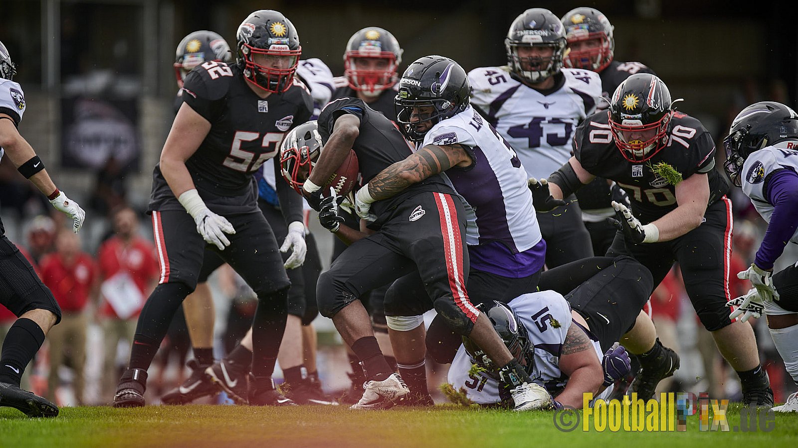 GFL2 Season 2021 Düsseldorf Panther vs. Langenfeld Longhorns am 7.08.2021 im Stadion VfL Benrath, Karl-Hohmann-Straße 70, 40597 Düsseldorf, Punkte Endstand 17 : 0.
[Bildnummer: 2021-08-07_0345]Düsseldorf Panther vs. Langenfeld Longhorns am 7.08.2021 - DPantherVsLangenfeldLonghorns