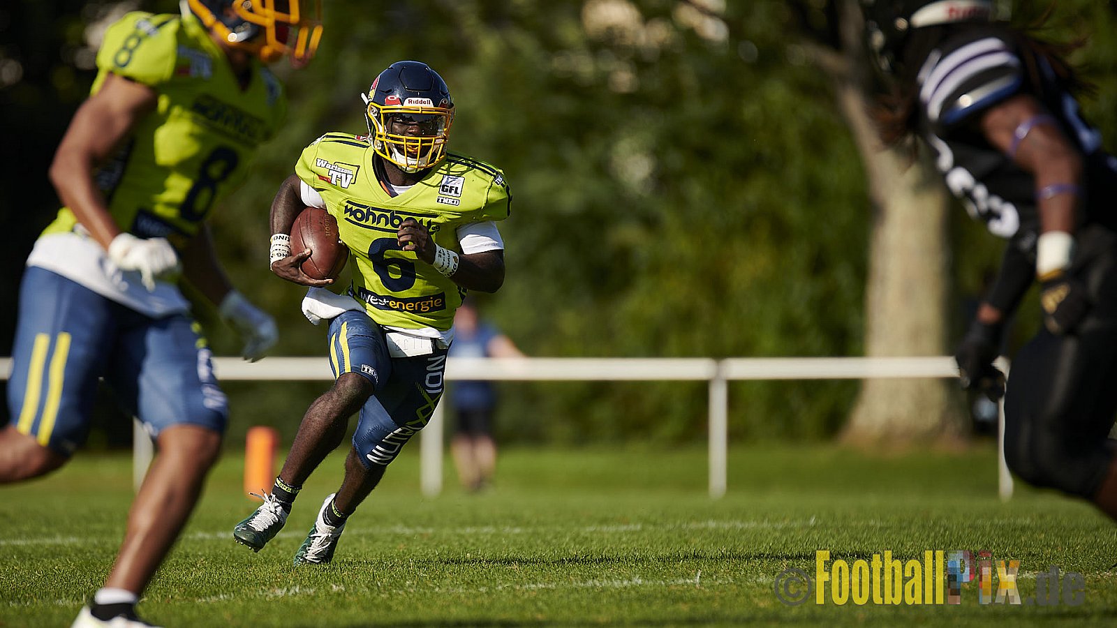 GFL2 Season 2021 Langenfeld Longhorns vs. Assindia Cardinals am 14.08.2021 im Jahnstadion, Jahnstr.4, 40764 Langenfeld. Punkte Endstand 42 : 12 (2:6/14:0/13:6/13:0)
[Bildnummer: 2021-08-14_0330] - LangenfeldLonghornsVsAssindiaCardinals