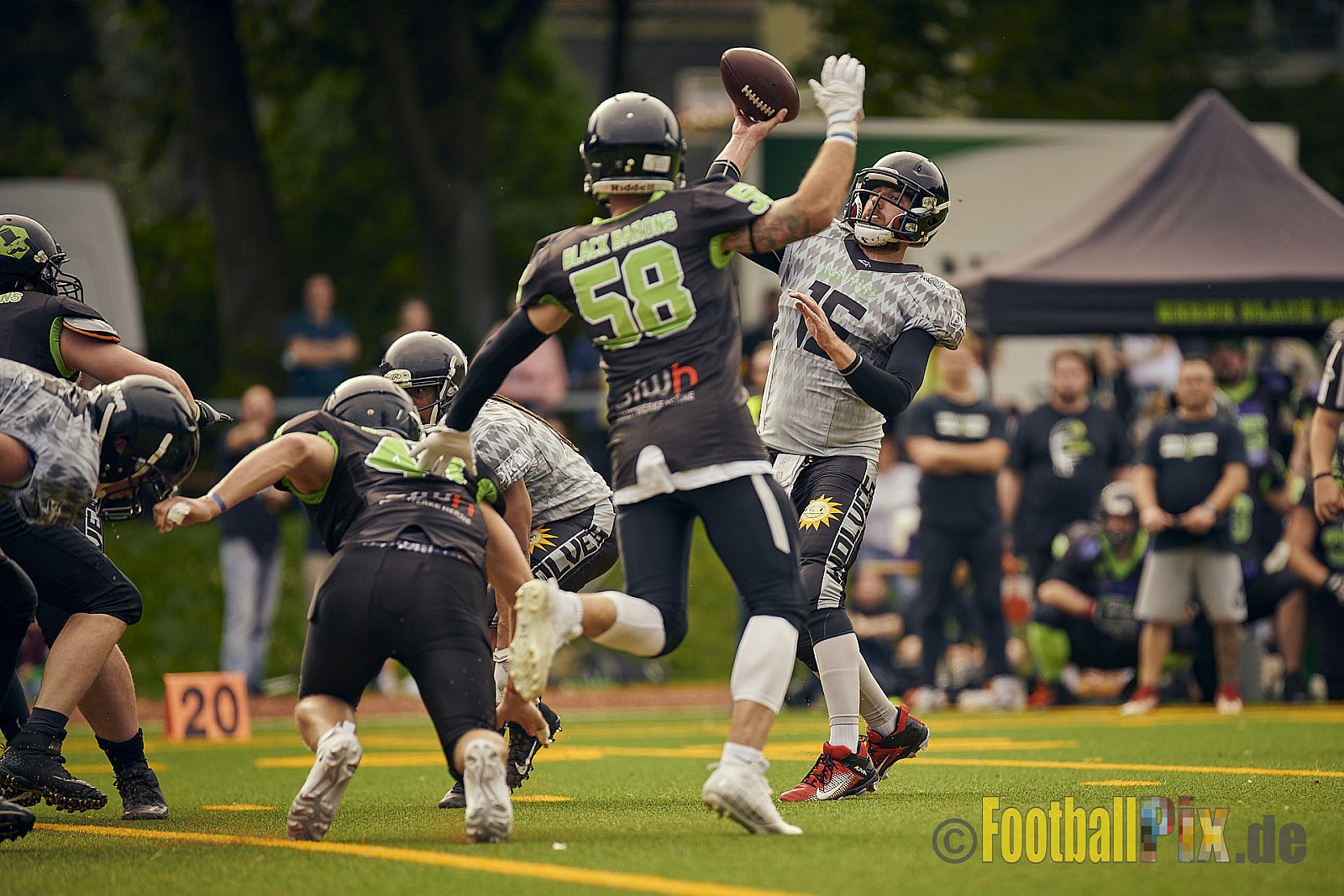 AFCV NRW Landesliga Season 2021 Herne Black Barons vs. Minden Wolves am 26.09.2021 im Stadion Horststadion, Gartenstraße 12-16, 44625 Herne, Punkte Endstand 03 : 27.
[Bildnummer: 2021-09-26_0094] - HerneBlackBaronsVsMindenWolves