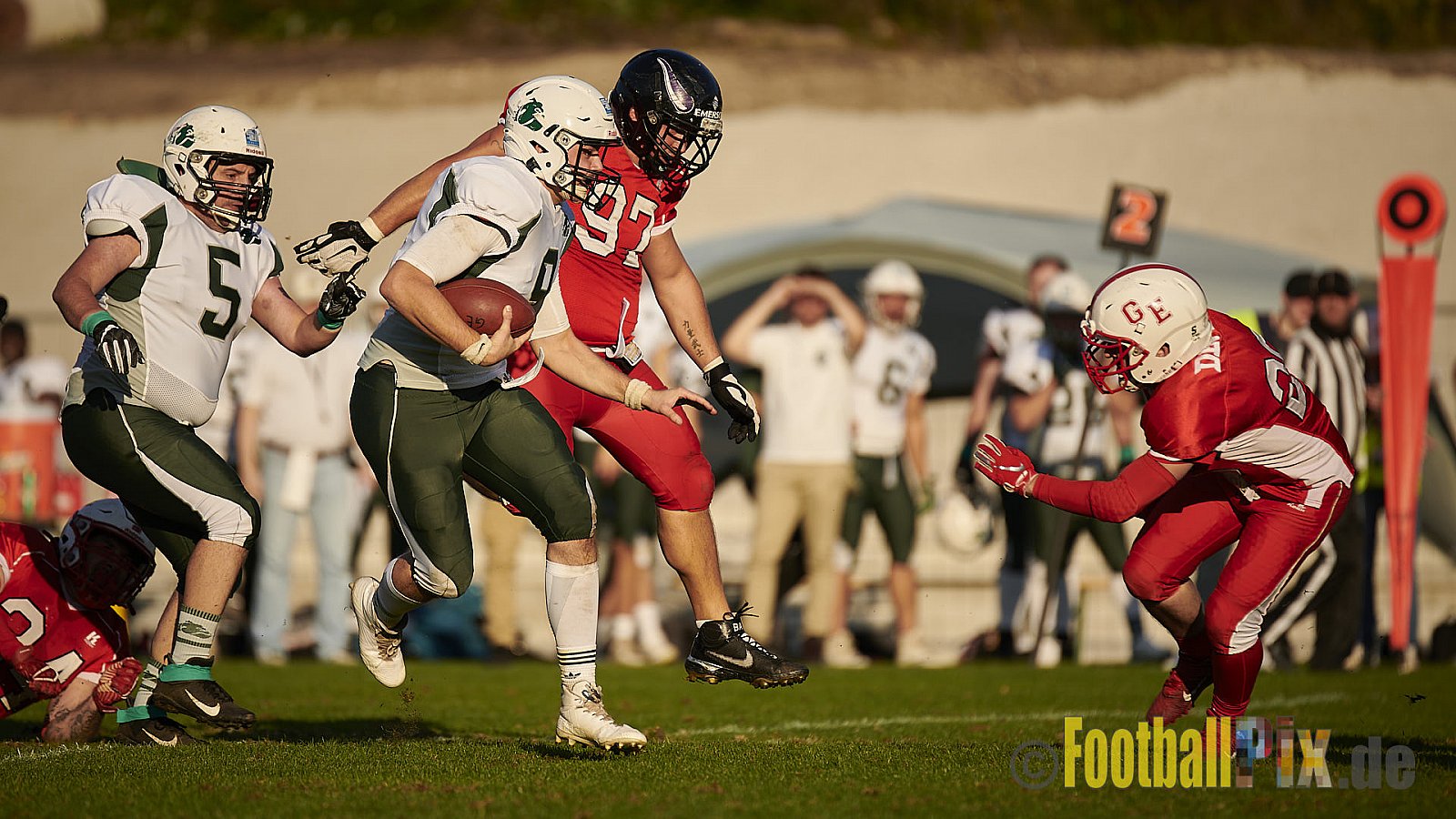 AFCV NRW Regionalliga Season 2021 Gelsenkirchen Devils vs. Bielefeld Bulldogs am 9.10.2021 im Fürstenbergstadion, Fischerstraße 35, 45899 Gelsenkirchen-Horst, Punkte Endstand 0 : 42.
[Bildnummer: 2021-10-09_0382] - GelsenkirchenDevilsVsBielefeldBulldogs