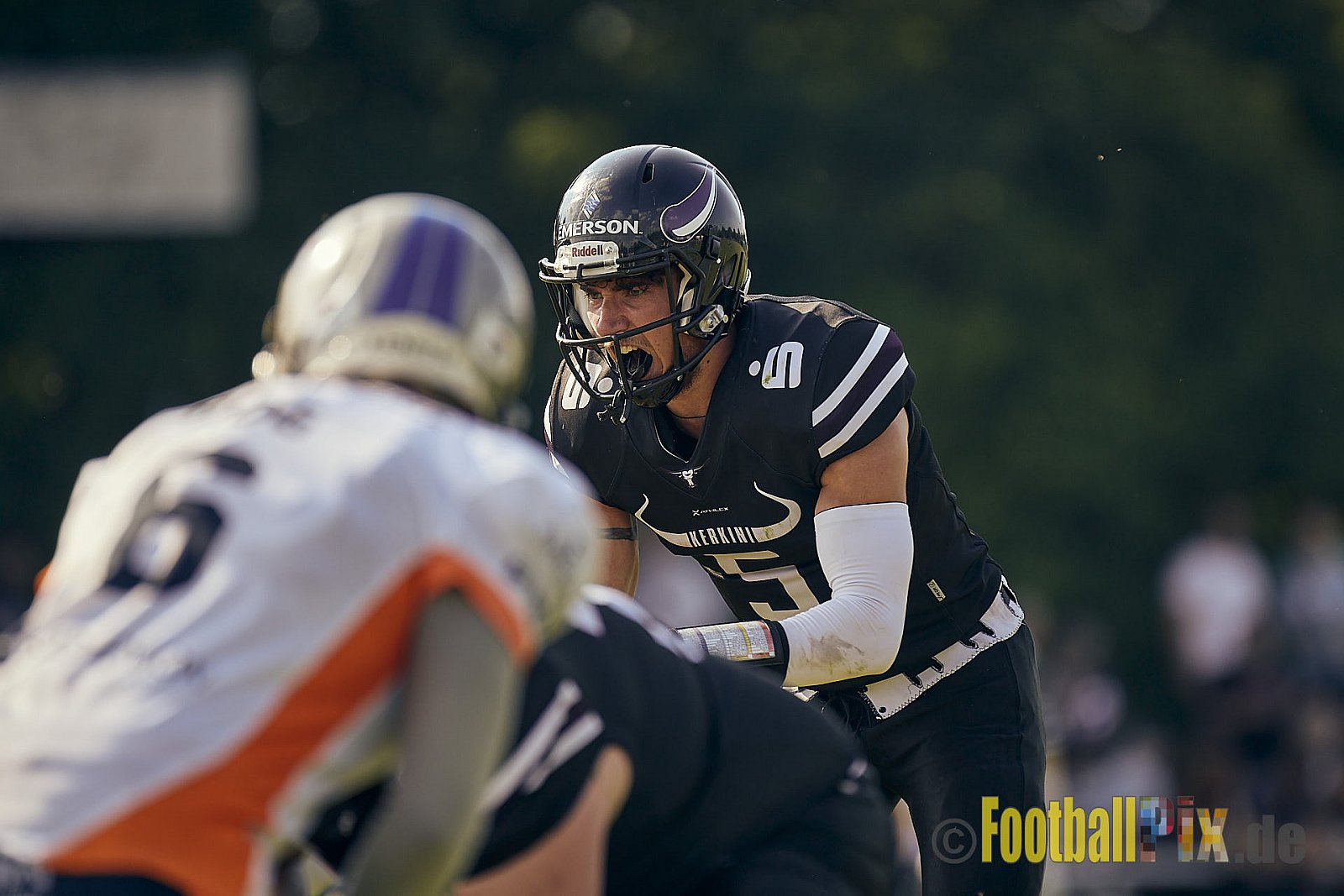 GFL2 Season 2022 Langenfeld Longhorns vs. Rostock Griffins am 4.06.2022 im Stadion Jahnstadion Langenfeld, Jahnstraße 4, 40764 Langenfeld (Rheinland). Spiel Endstand 35 : 07. Bildnummer: 2022-06-04_0156 - LangenfeldLonghornsVsRostockGriffins