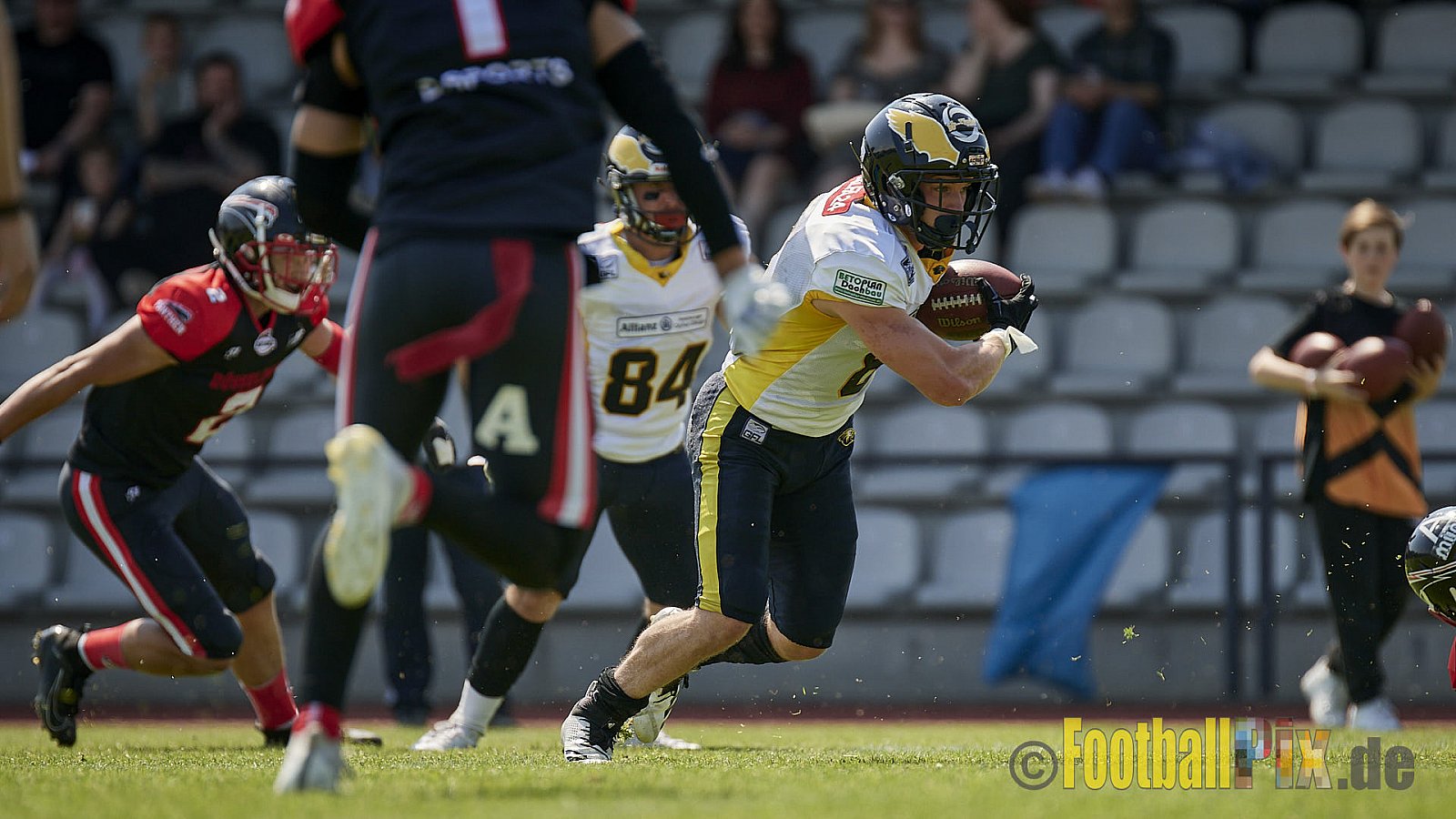 GFL Season 2022 Düsseldorf Panther vs. Berlin Adler am 4.06.2022 im Stadion VfL Benrath, Karl-Hohmann-Straße 70, 40597 Düsseldorf. Spiel Endstand 0 : 21. Bildnummer: 2022-06-04_0242 - DPantherVsBerlinAdler