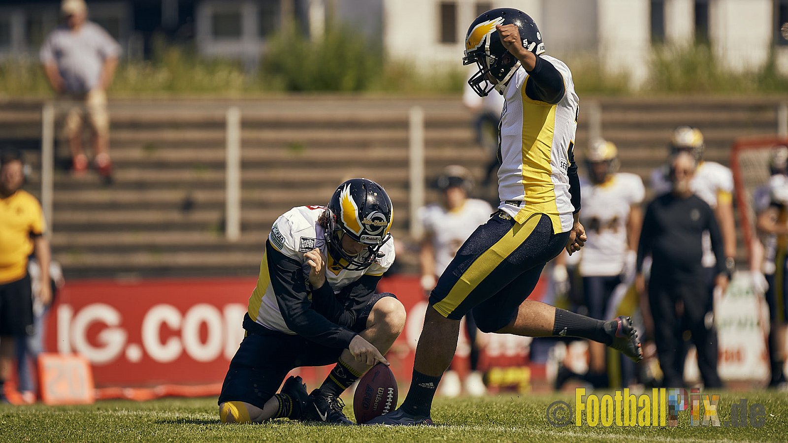 GFL Season 2022 Düsseldorf Panther vs. Berlin Adler am 4.06.2022 im Stadion VfL Benrath, Karl-Hohmann-Straße 70, 40597 Düsseldorf. Spiel Endstand 0 : 21. Bildnummer: 2022-06-04_0419 - DPantherVsBerlinAdler